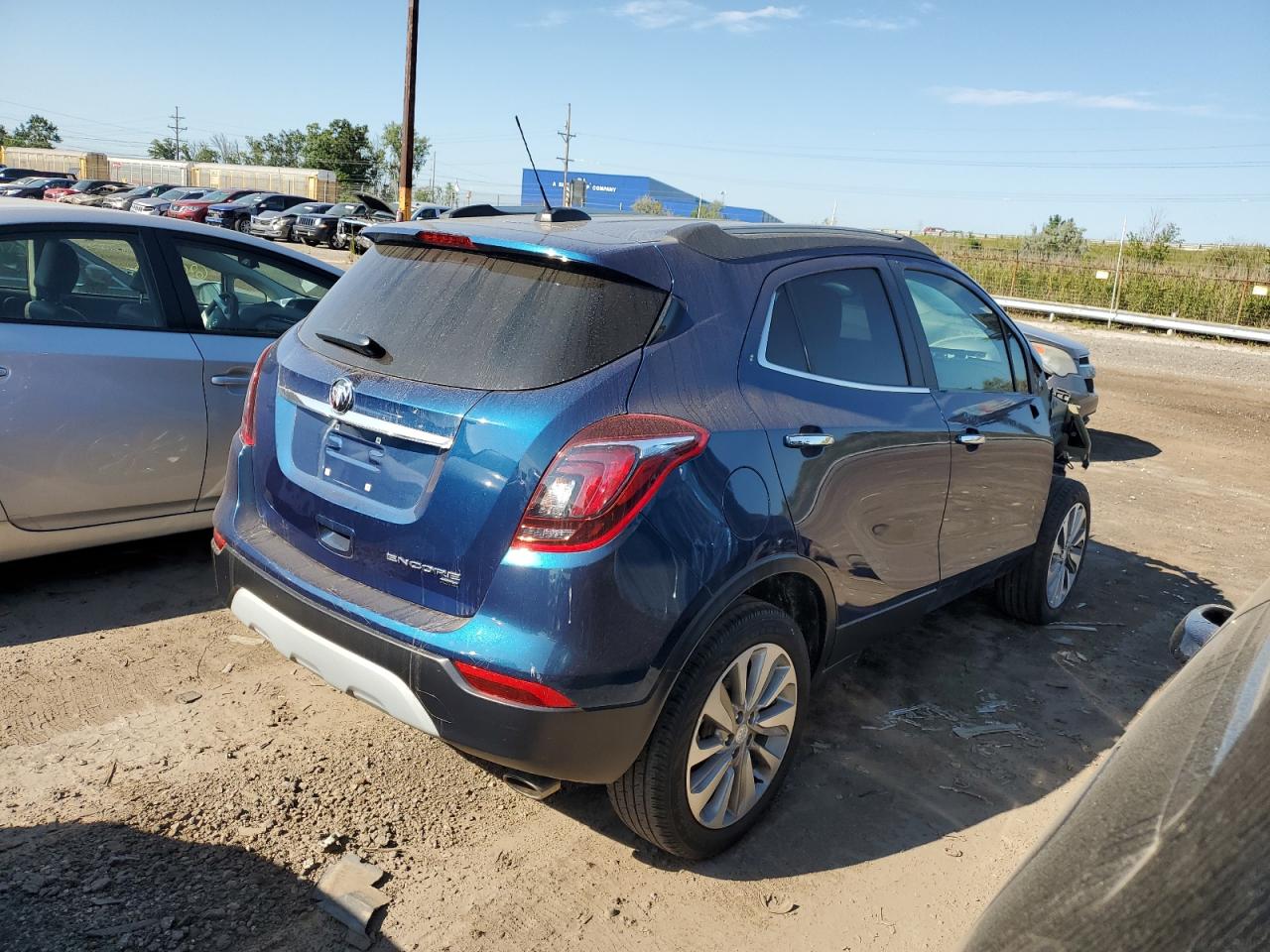 Photo 2 VIN: KL4CJESB5KB963726 - BUICK ENCORE 