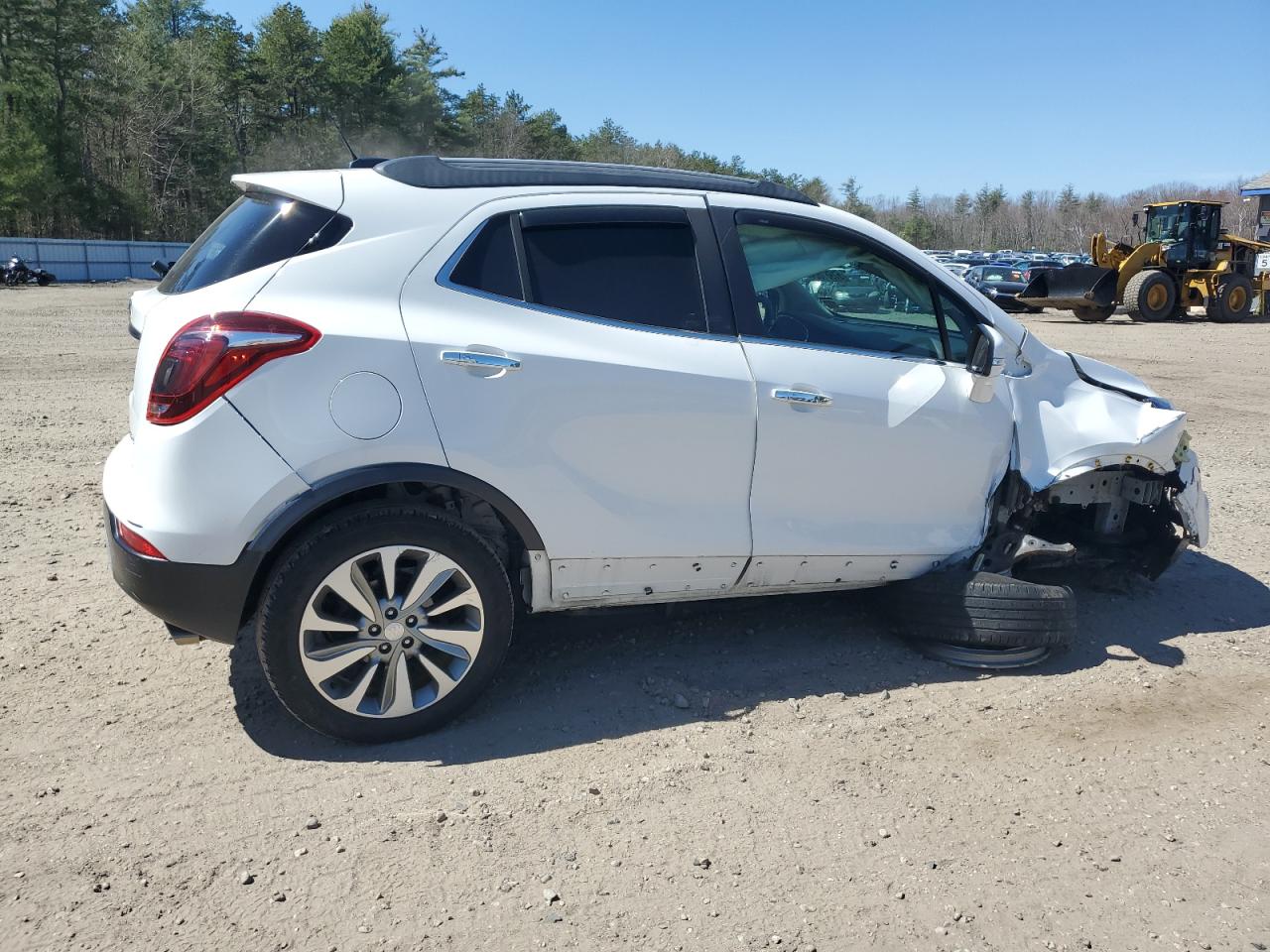 Photo 2 VIN: KL4CJESB6HB233946 - BUICK ENCORE 