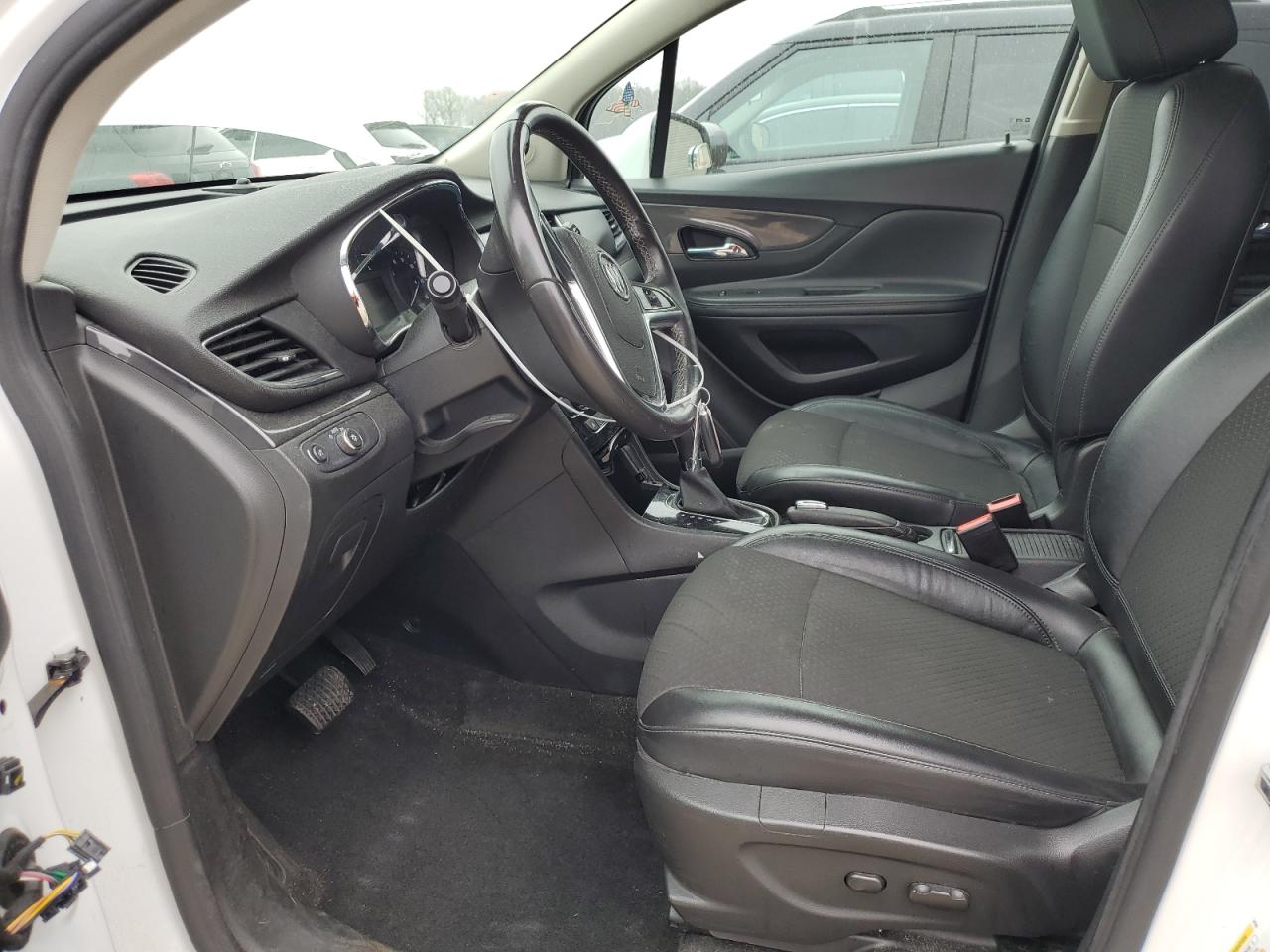 Photo 6 VIN: KL4CJESB7HB237312 - BUICK ENCORE 