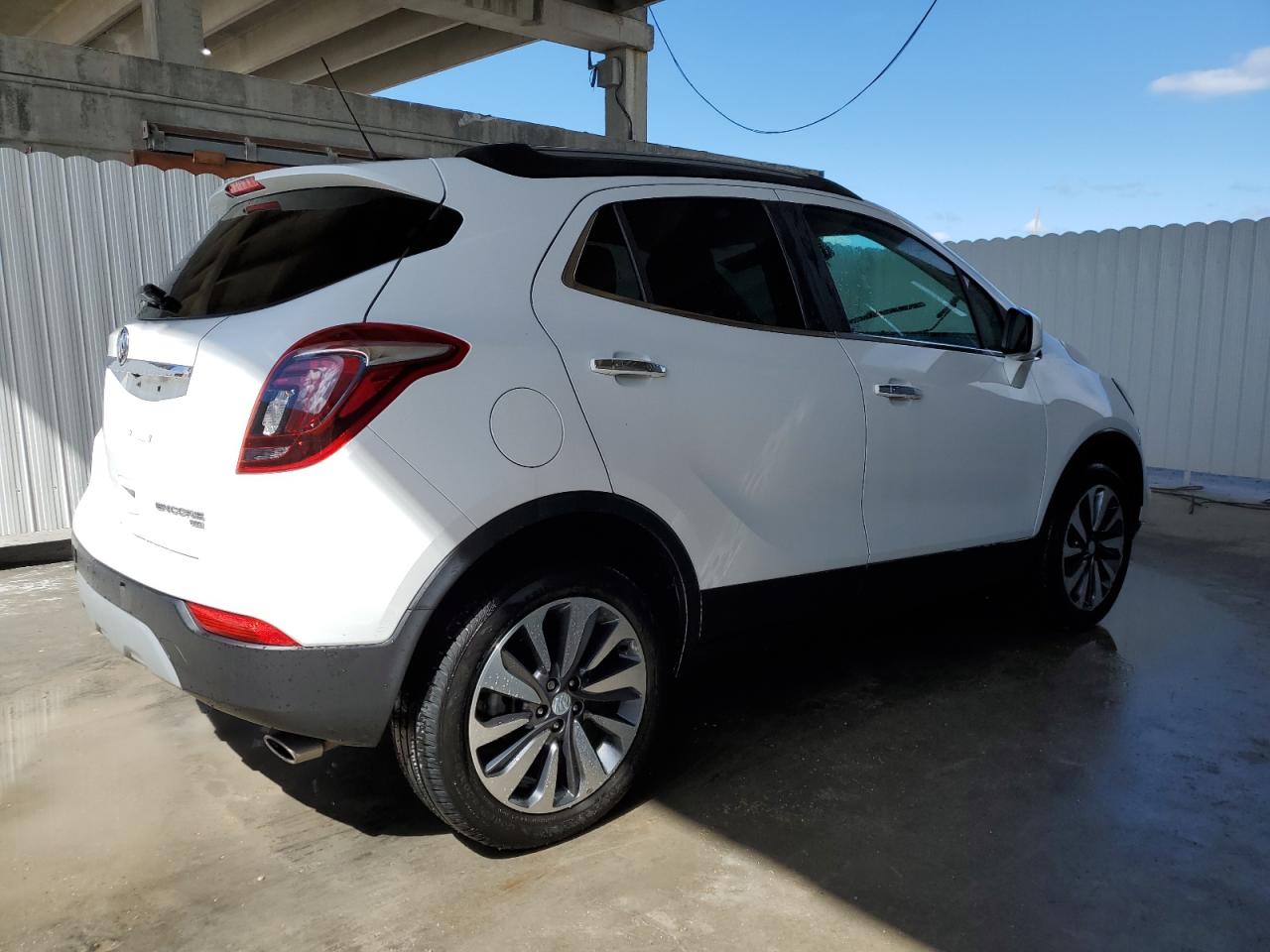 Photo 2 VIN: KL4CJESB7MB353099 - BUICK ENCORE 