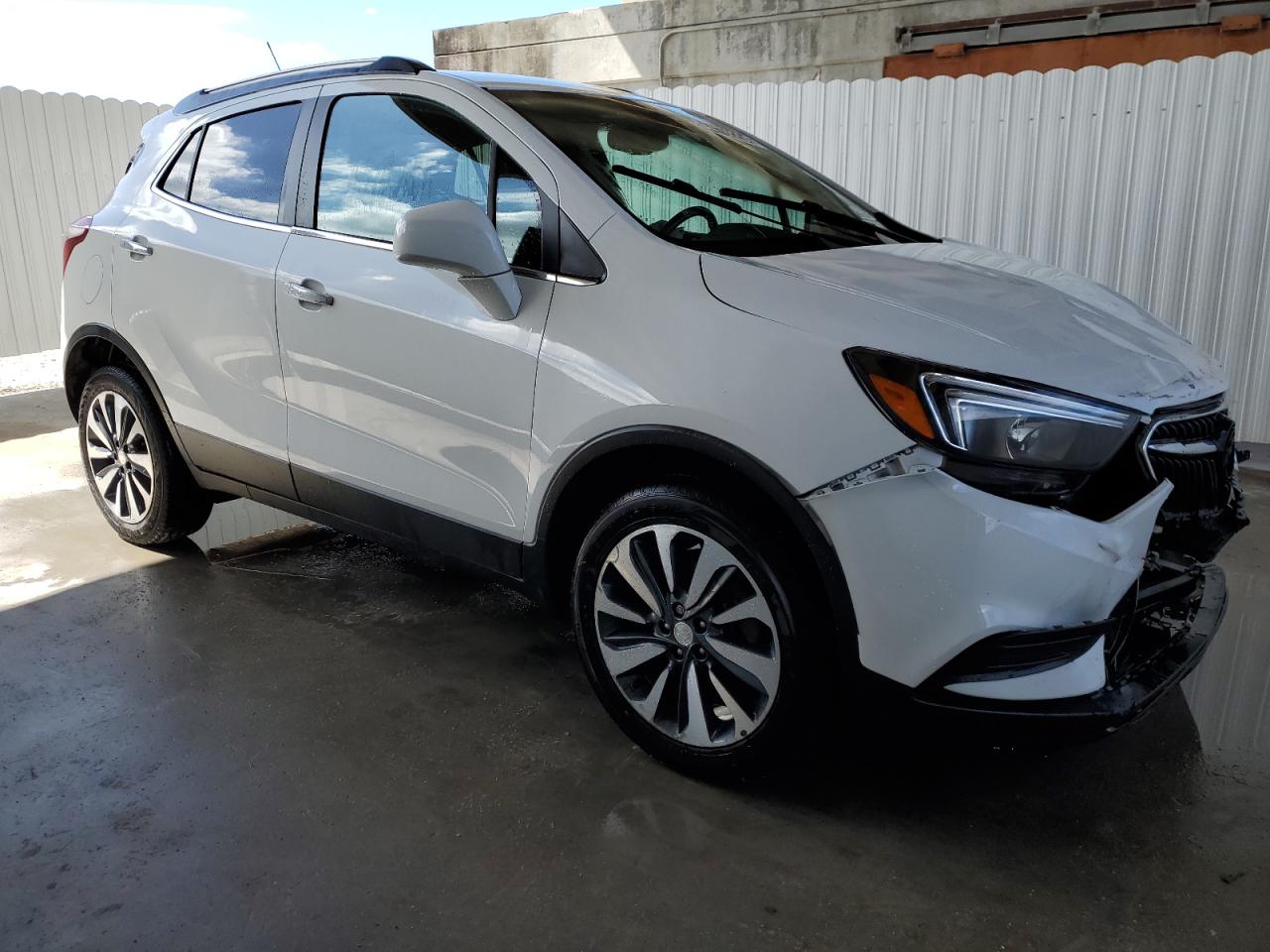 Photo 3 VIN: KL4CJESB7MB353099 - BUICK ENCORE 