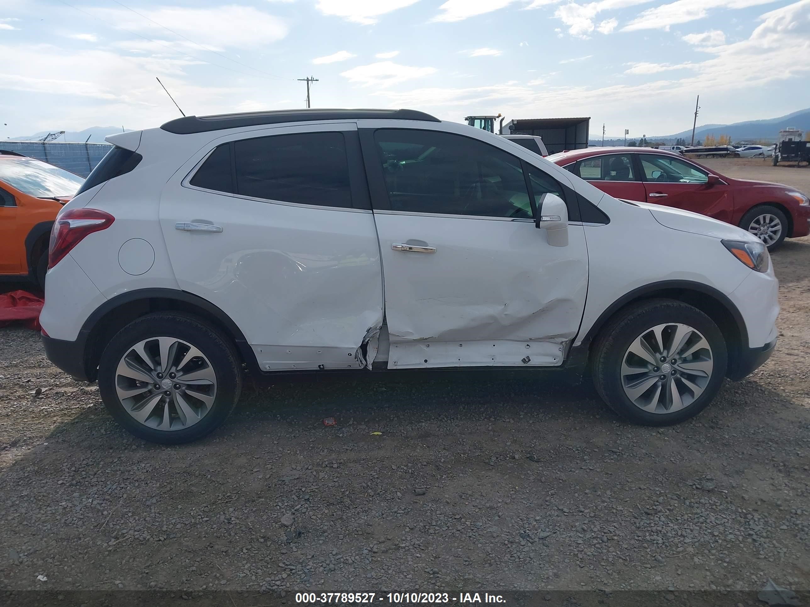 Photo 12 VIN: KL4CJESB8KB738314 - BUICK ENCORE 