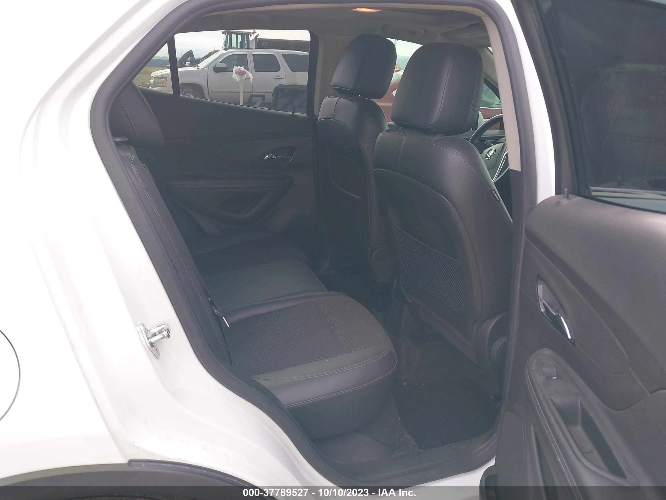 Photo 7 VIN: KL4CJESB8KB738314 - BUICK ENCORE 