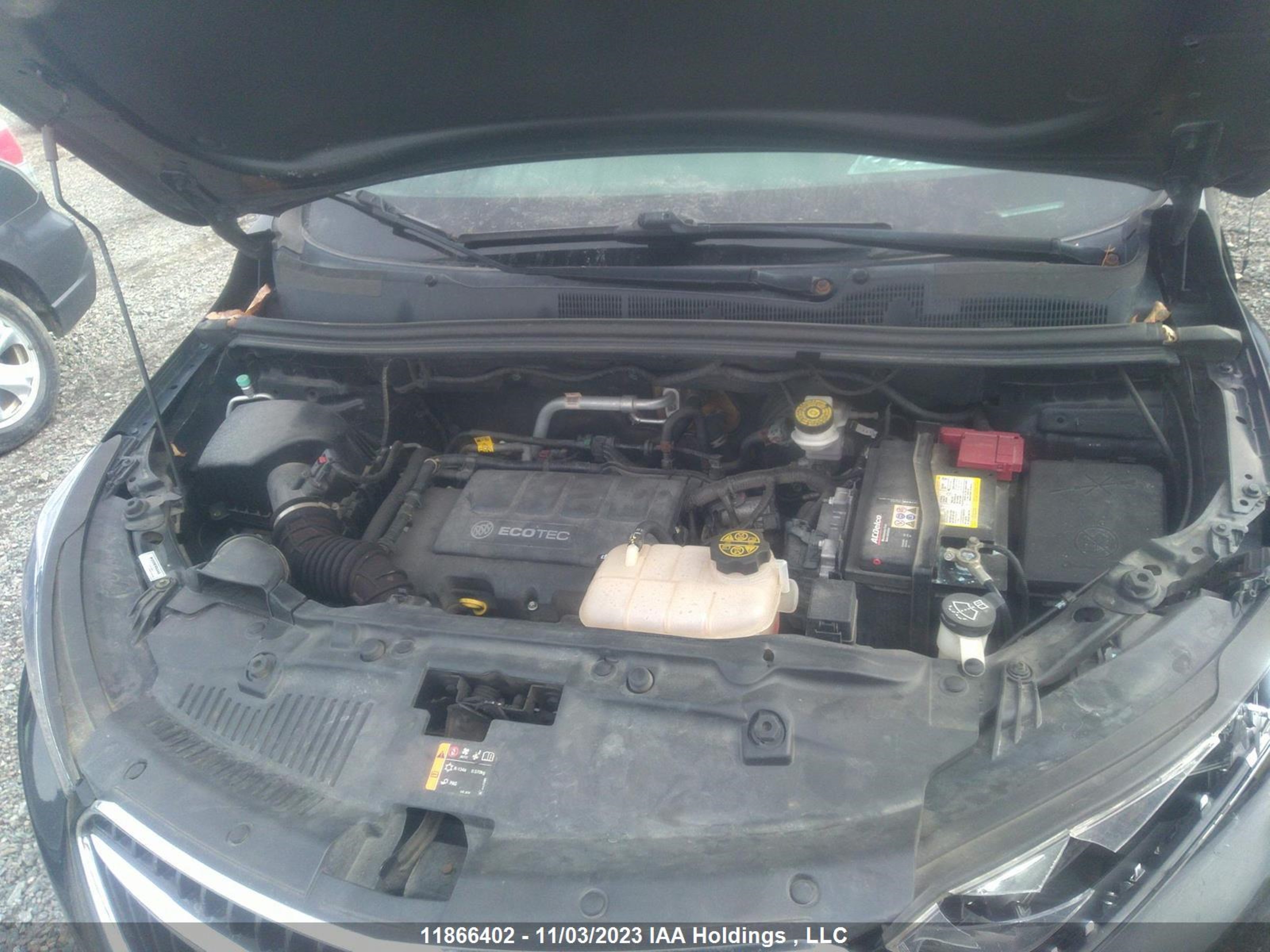 Photo 9 VIN: KL4CJESBXJB687638 - BUICK ENCORE 