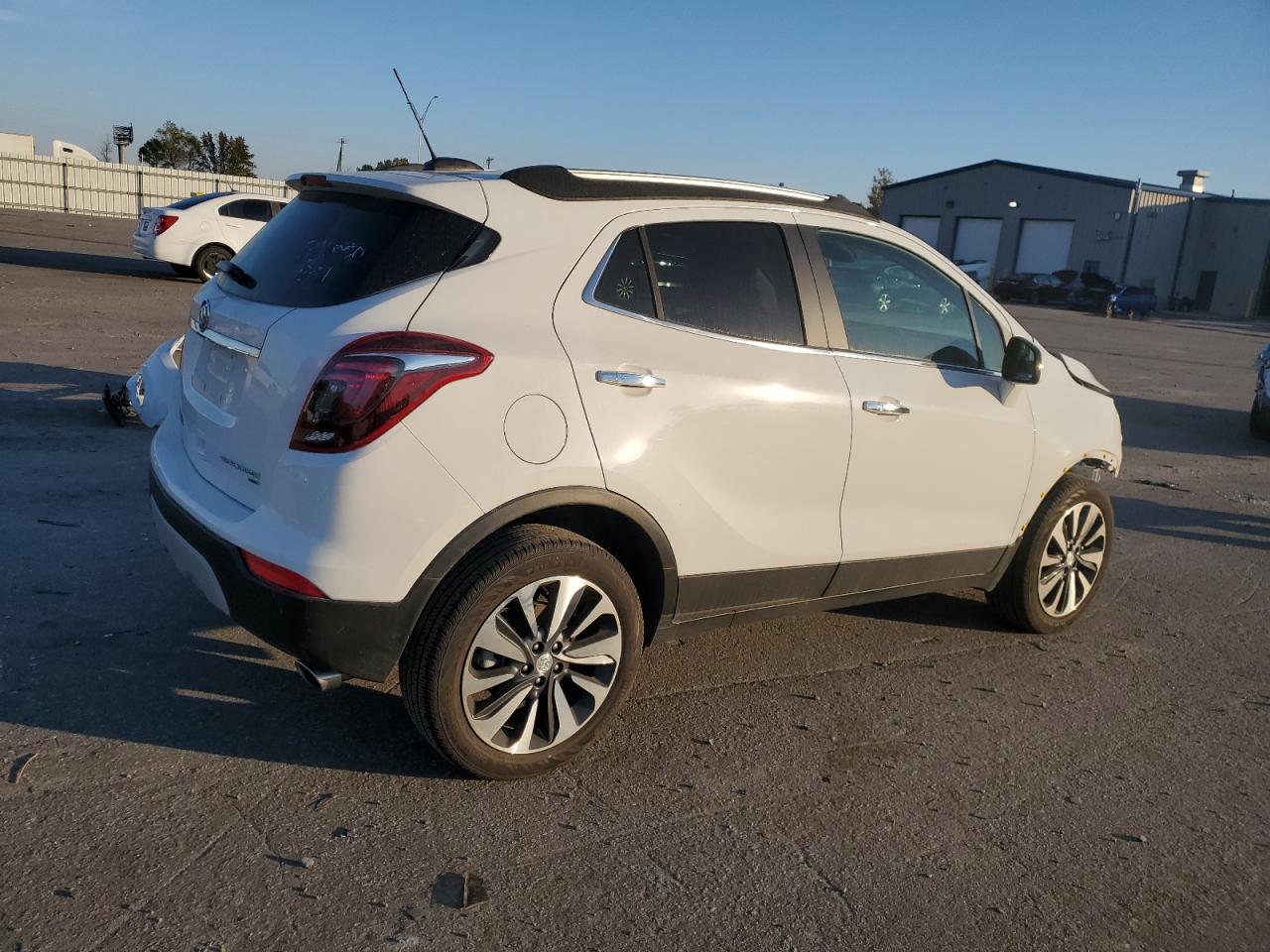 Photo 2 VIN: KL4CJESM7NB558831 - BUICK ENCORE 