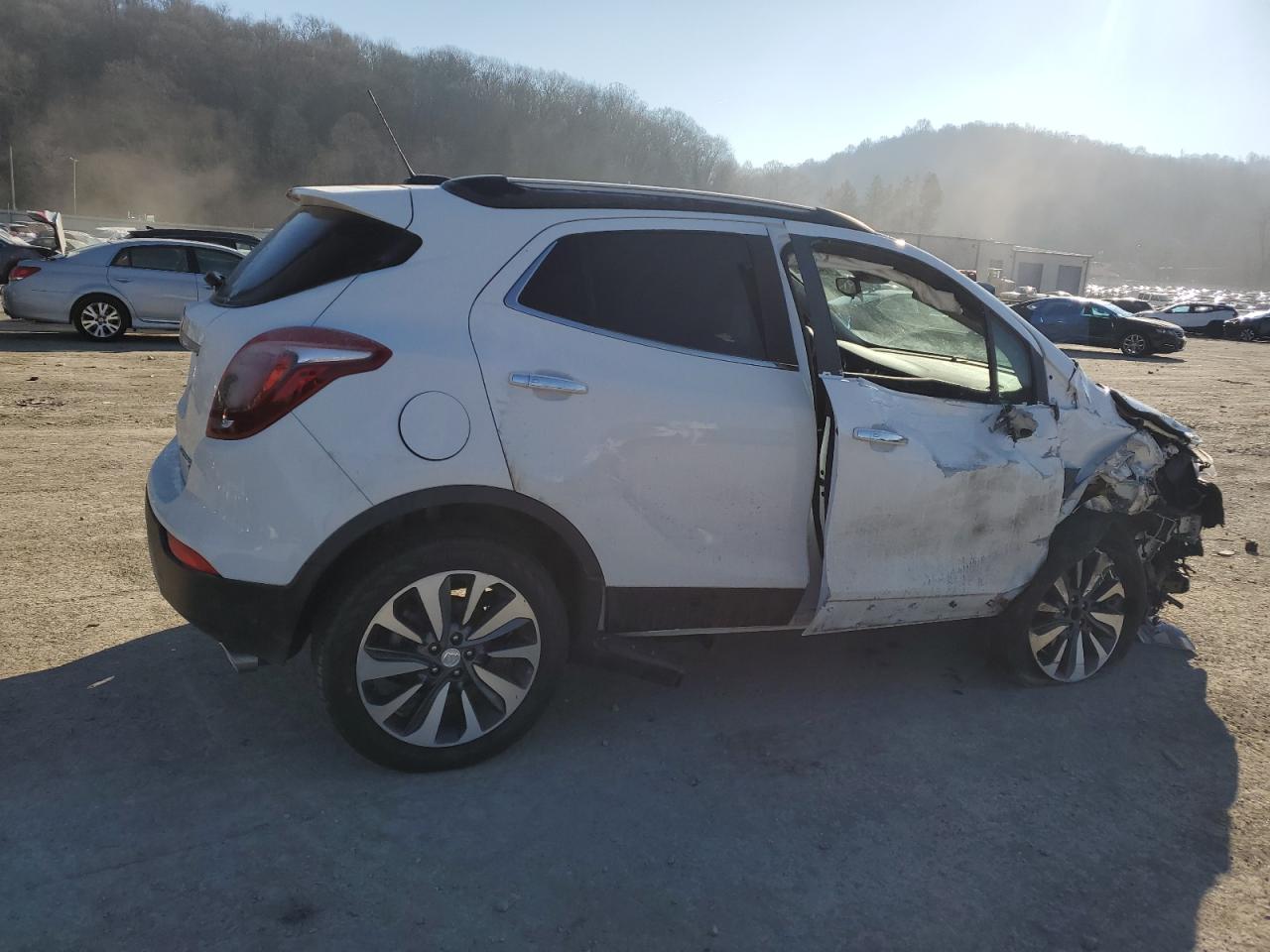 Photo 2 VIN: KL4CJESM8NB527300 - BUICK ENCORE 