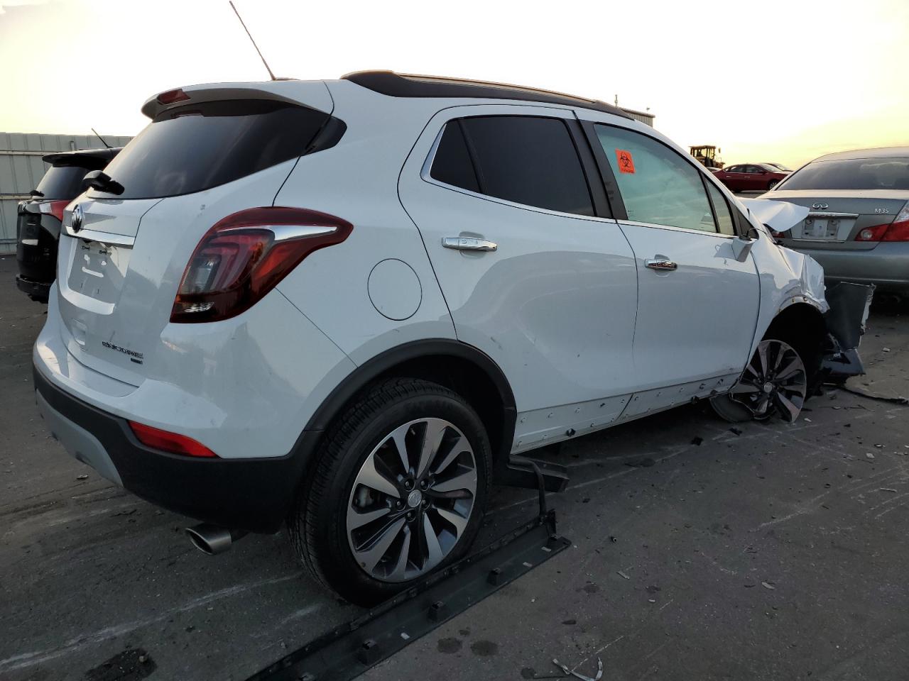 Photo 2 VIN: KL4CJESM9MB363957 - BUICK ENCORE 