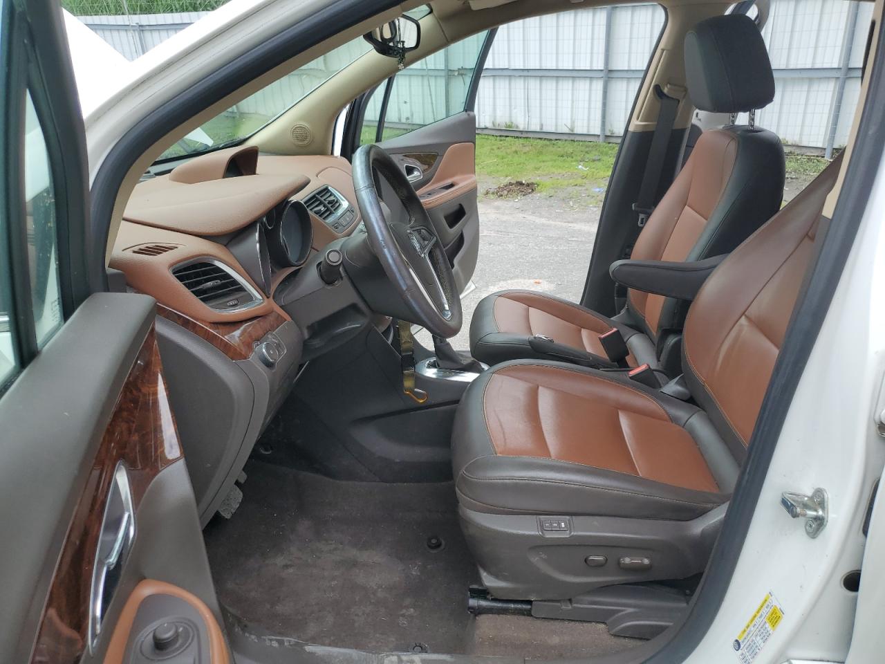 Photo 6 VIN: KL4CJGSB4FB252696 - BUICK ENCORE 