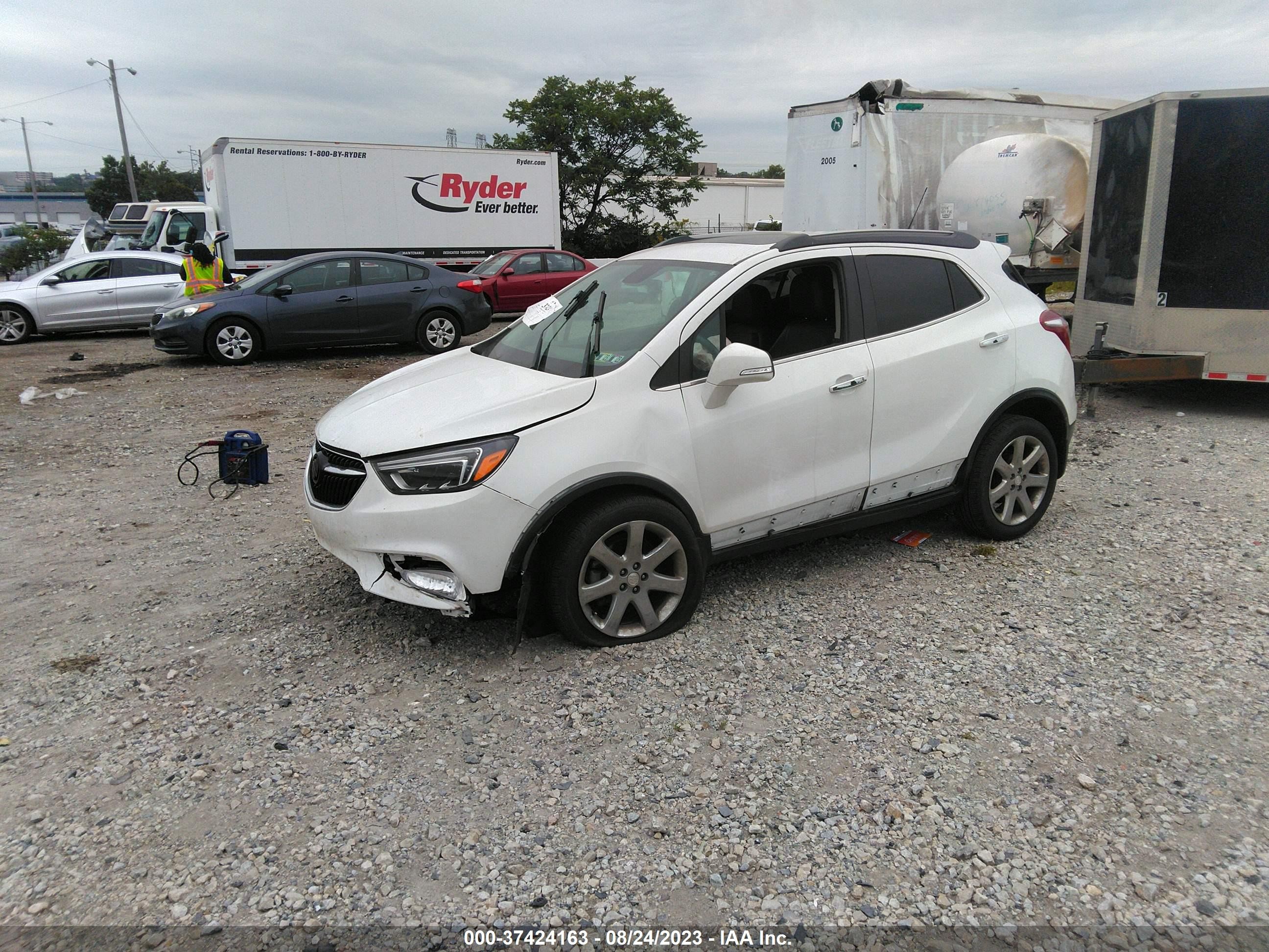 Photo 1 VIN: KL4CJGSBXJB688784 - BUICK ENCORE 