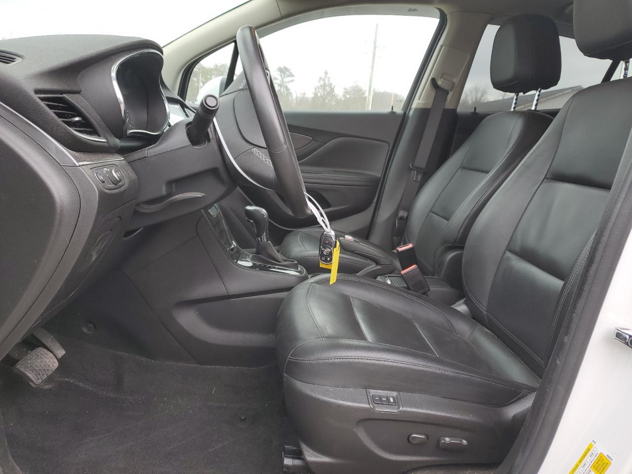 Photo 6 VIN: KL4CJHSM2JB543536 - BUICK ENCORE 