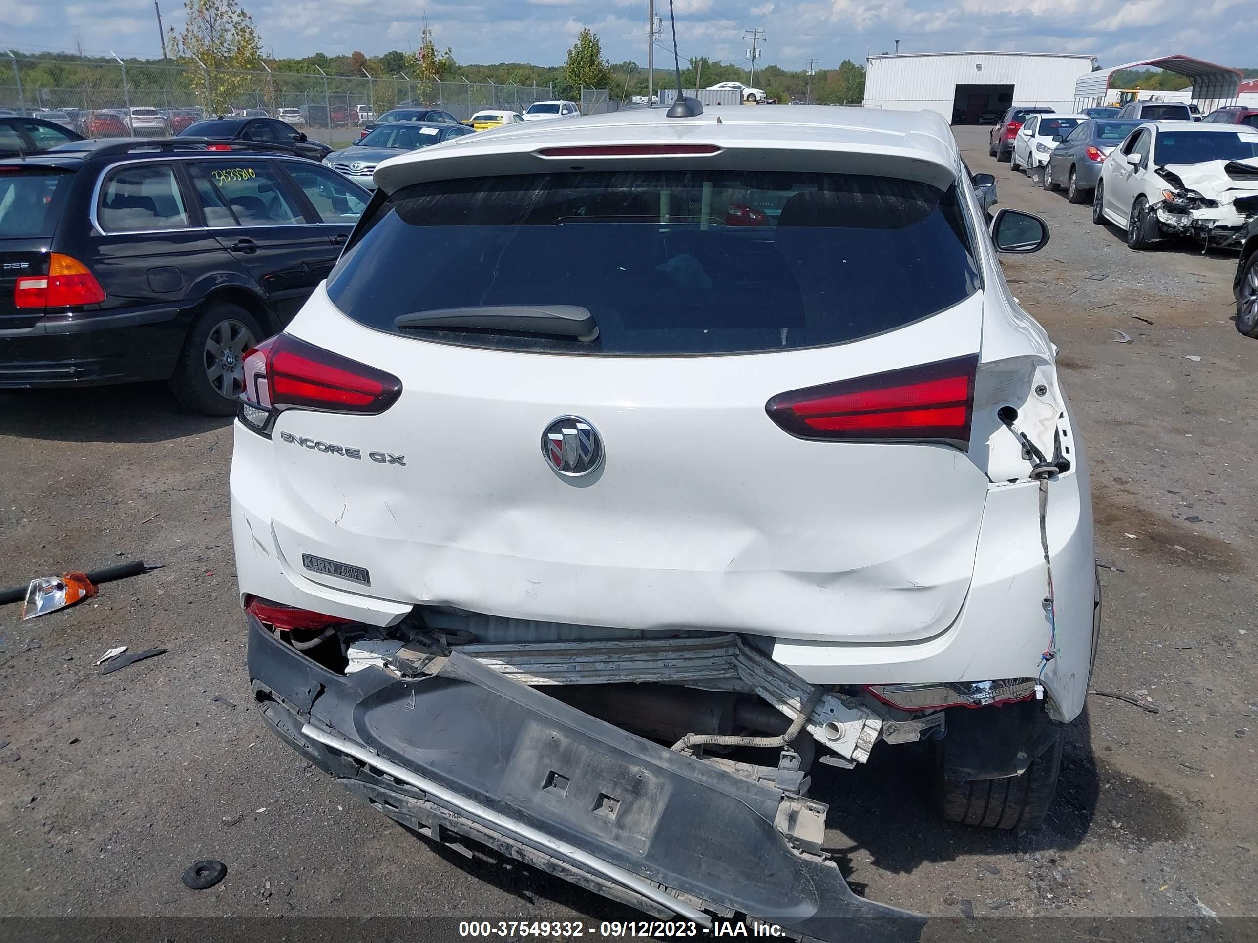 Photo 16 VIN: KL4MMBS28LB081350 - BUICK ENCORE GX 