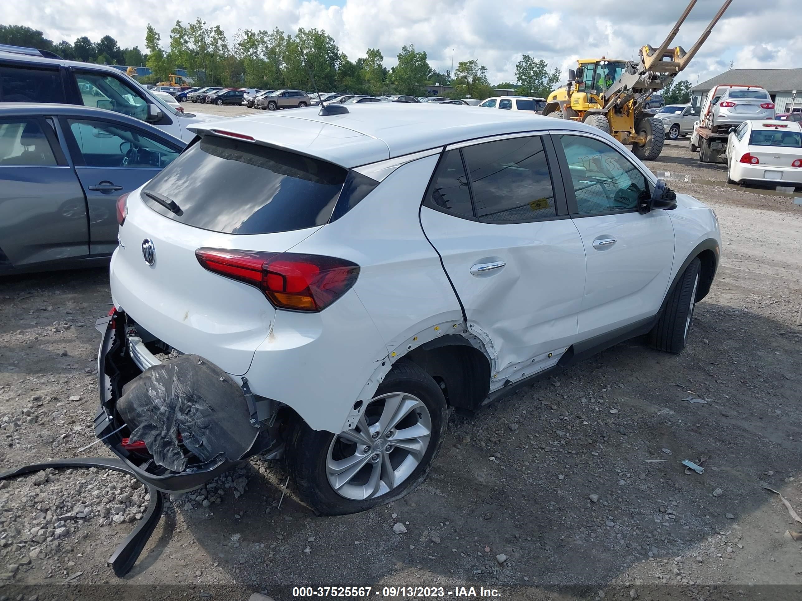 Photo 3 VIN: KL4MMCSL5NB127461 - BUICK ENCORE GX 