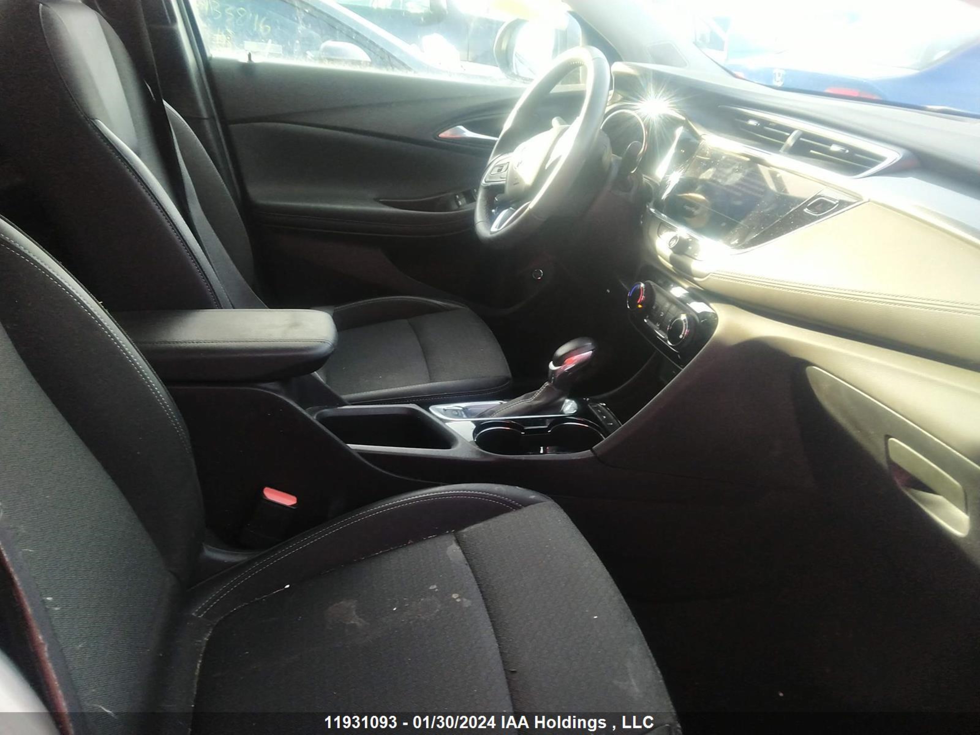 Photo 4 VIN: KL4MMCSL7NB043786 - BUICK ENCORE GX 