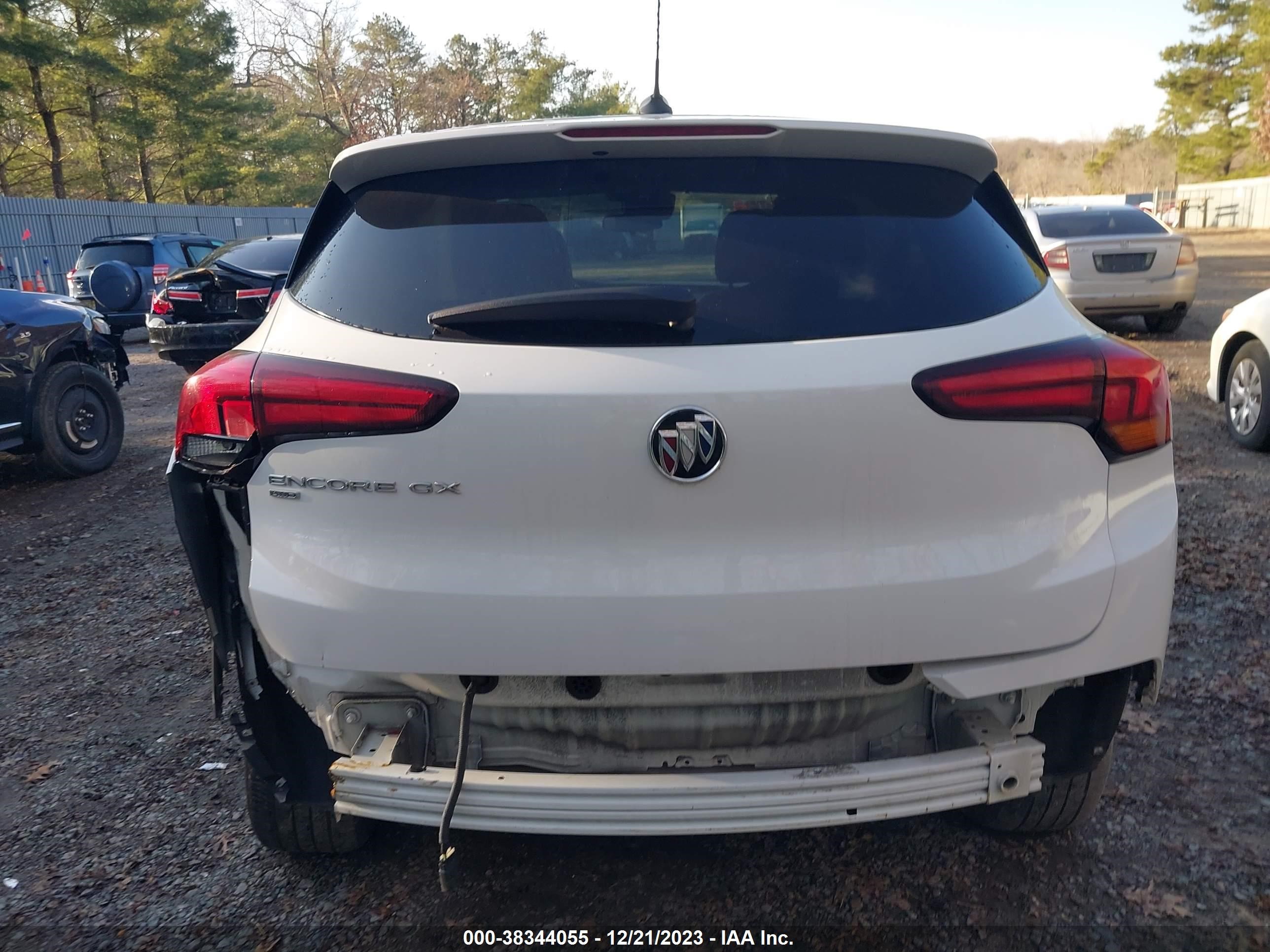 Photo 15 VIN: KL4MMCSL9MB165533 - BUICK ENCORE GX 