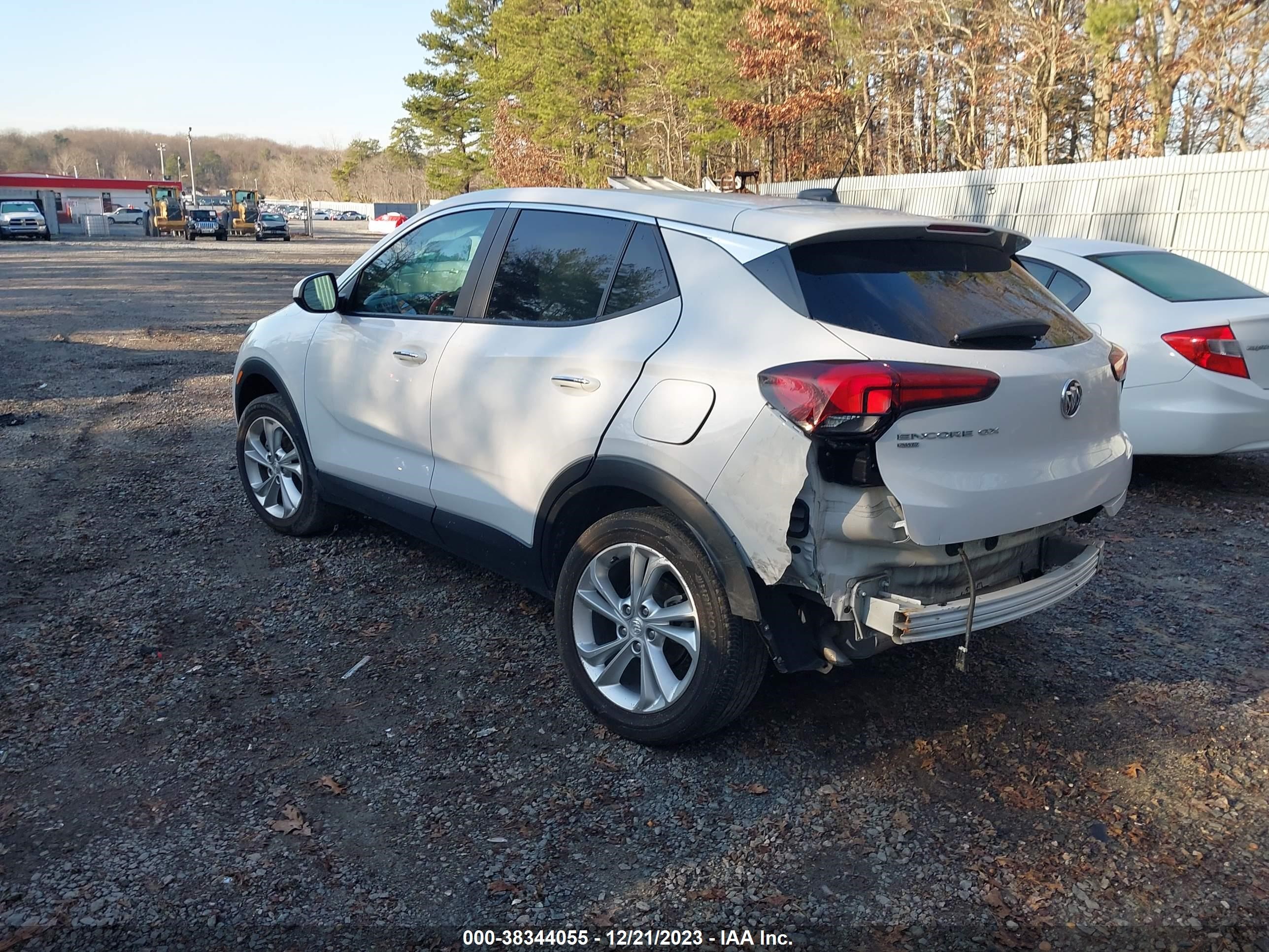 Photo 2 VIN: KL4MMCSL9MB165533 - BUICK ENCORE GX 