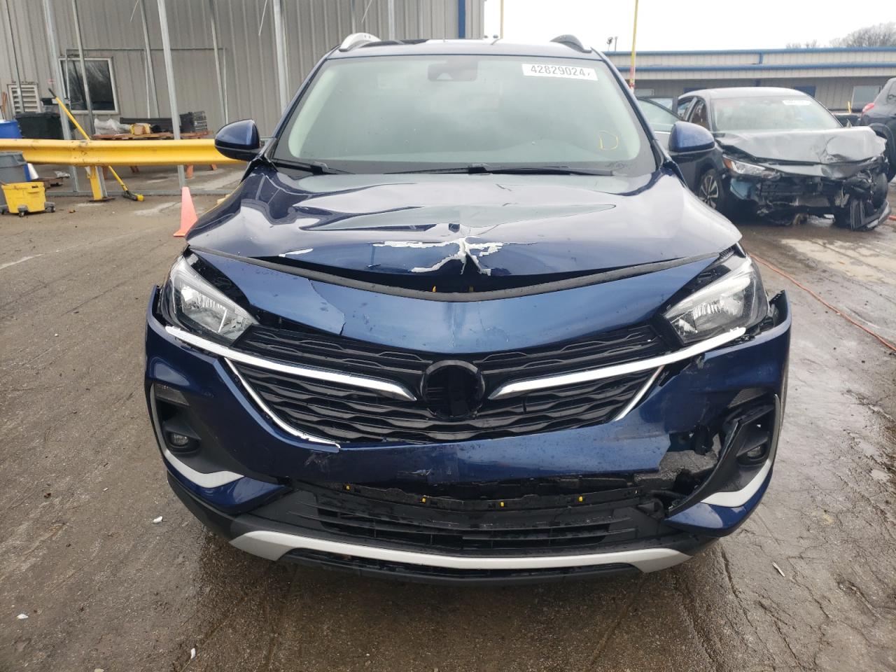 Photo 4 VIN: KL4MMDS23NB121901 - BUICK ENCORE 