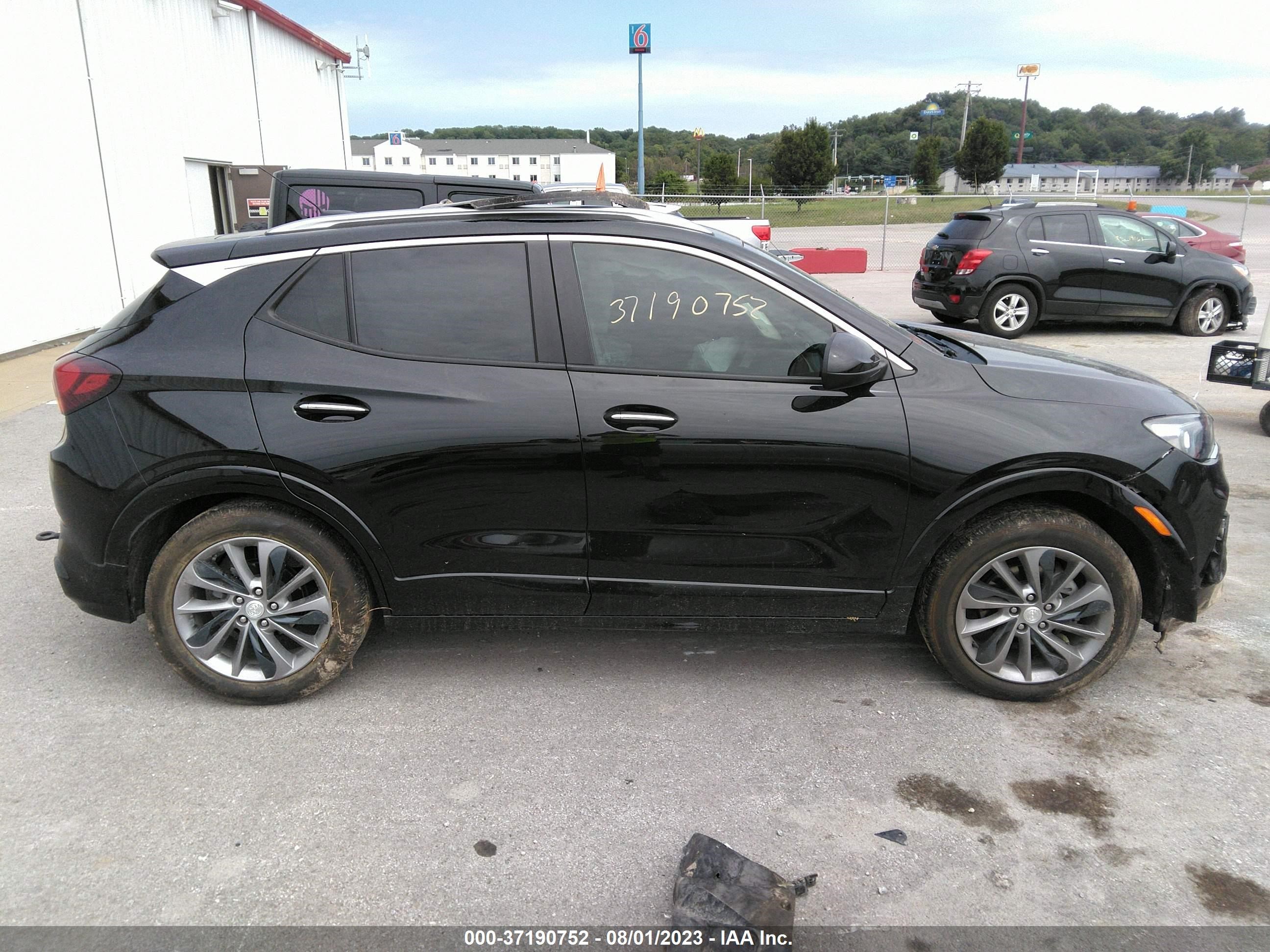 Photo 12 VIN: KL4MMDSL9PB005078 - BUICK ENCORE GX 