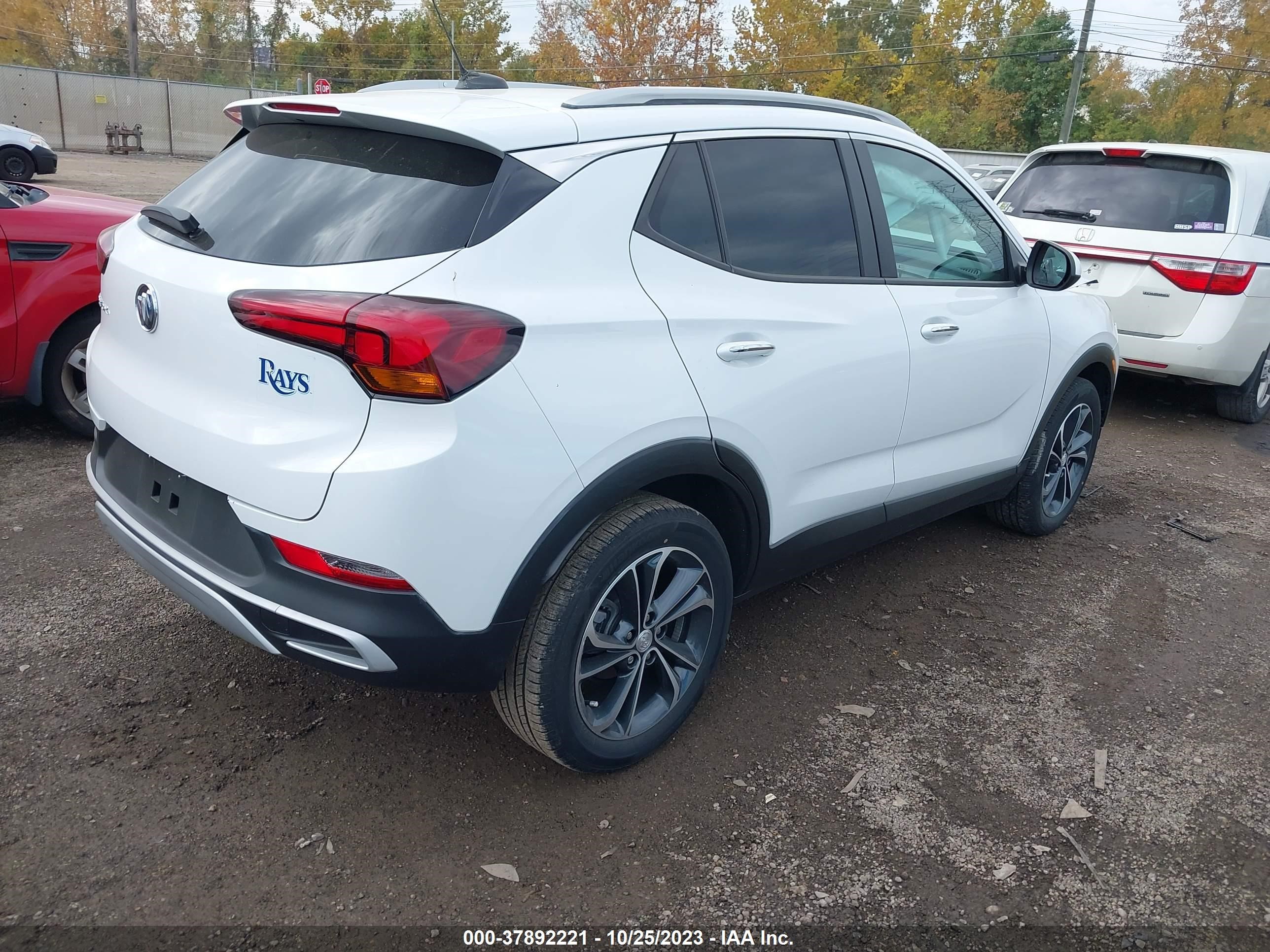 Photo 3 VIN: KL4MMDSLXLB121593 - BUICK ENCORE GX 