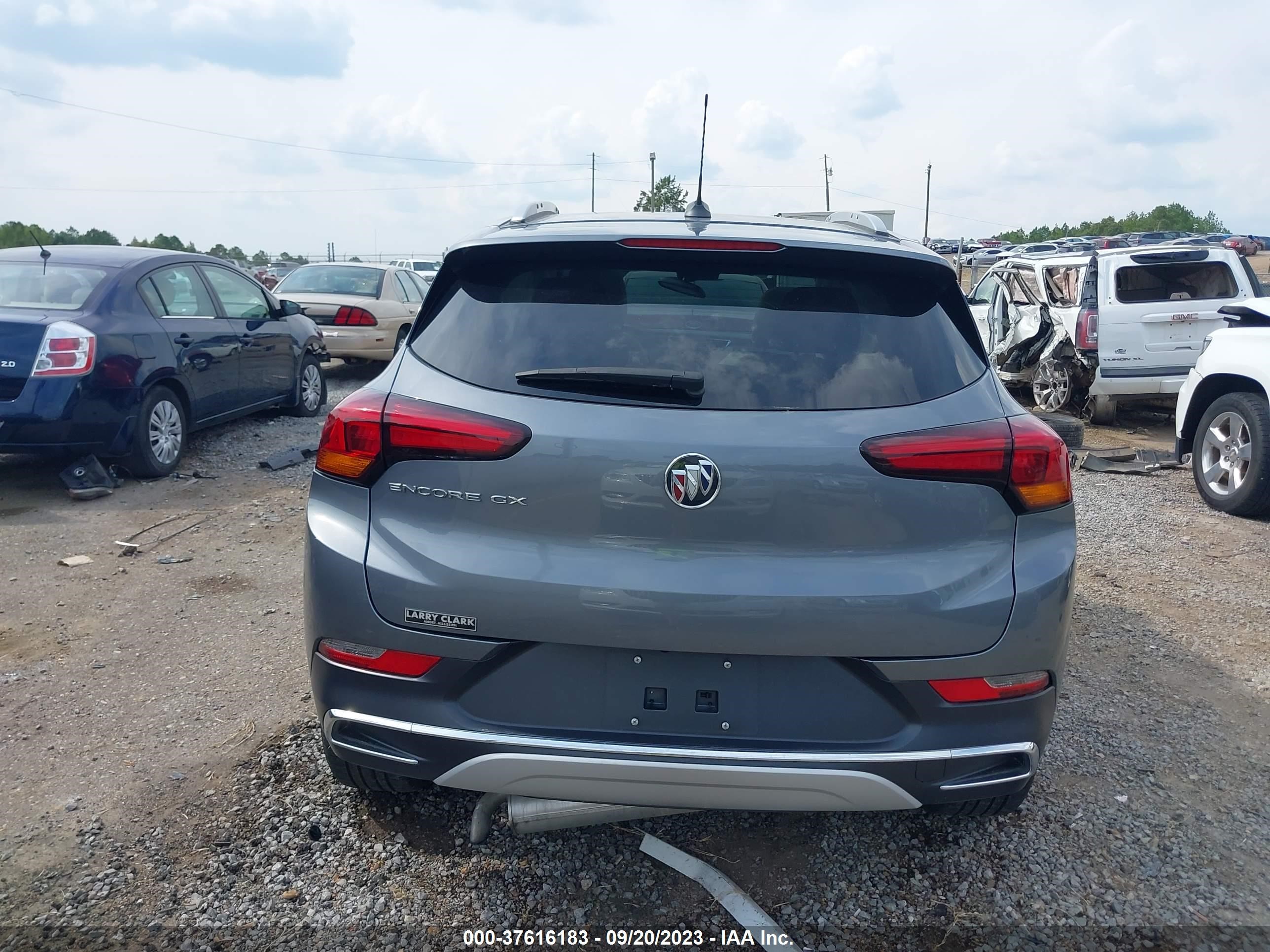 Photo 16 VIN: KL4MMFSL0NB107572 - BUICK ENCORE GX 