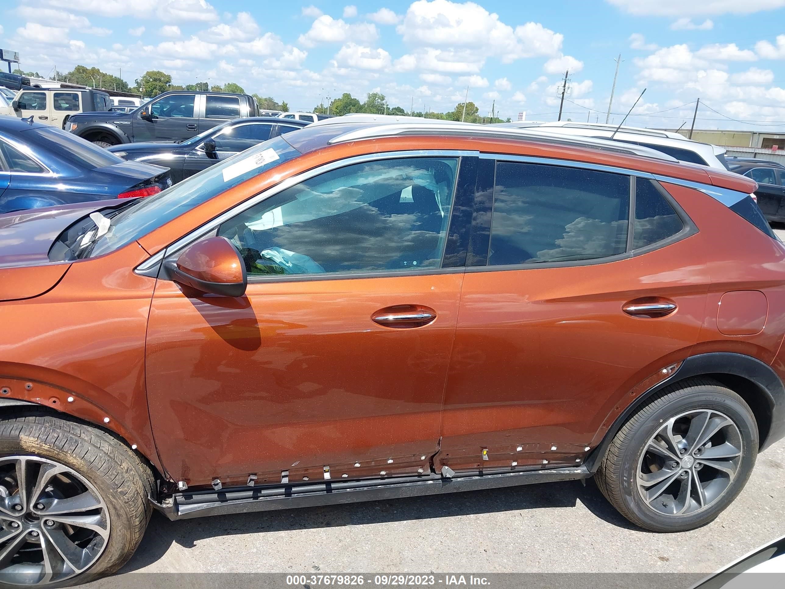 Photo 13 VIN: KL4MMFSL1LB104256 - BUICK ENCORE GX 