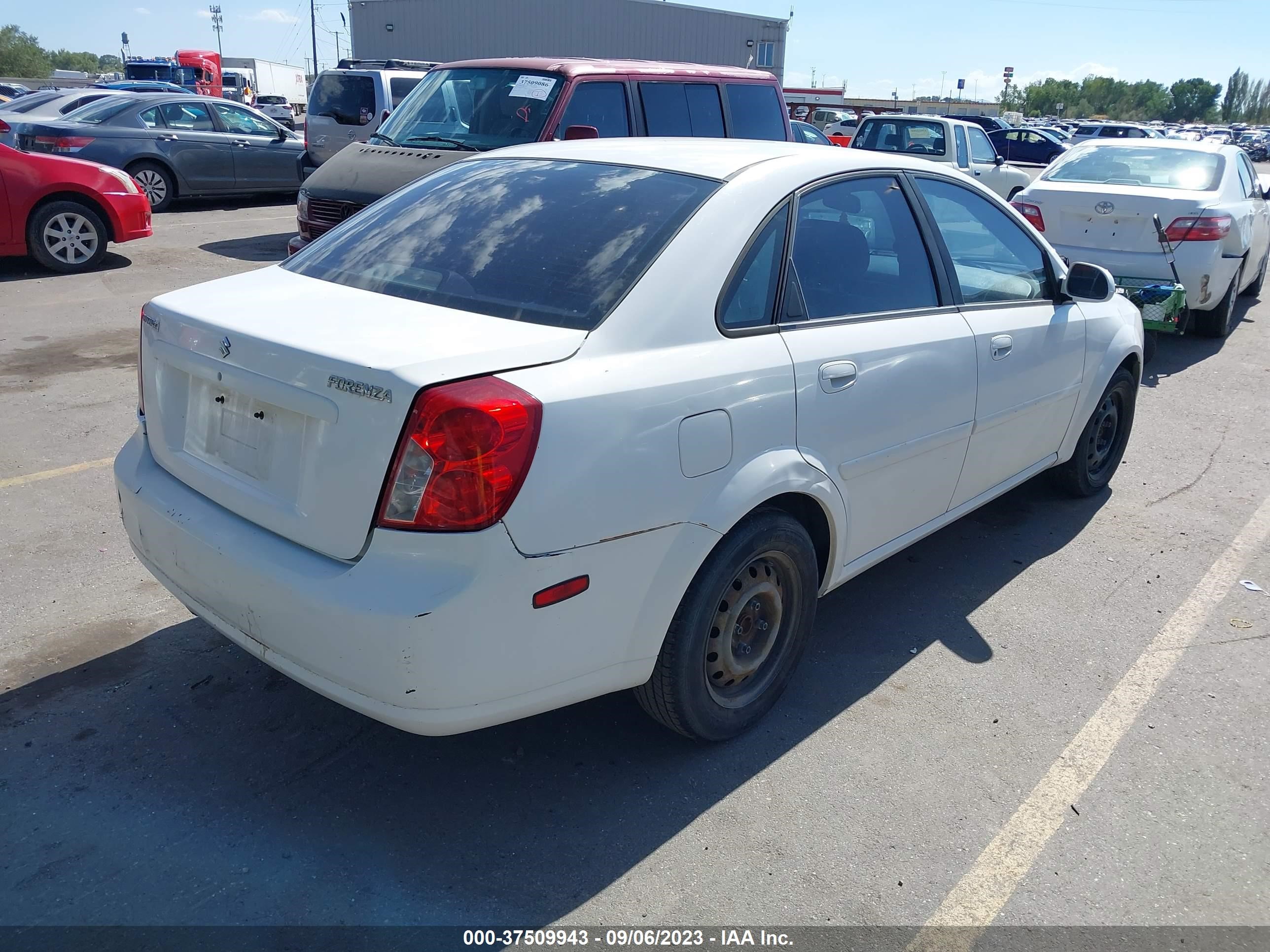 Photo 3 VIN: KL5JD52Z44K049929 - SUZUKI FORENZA 