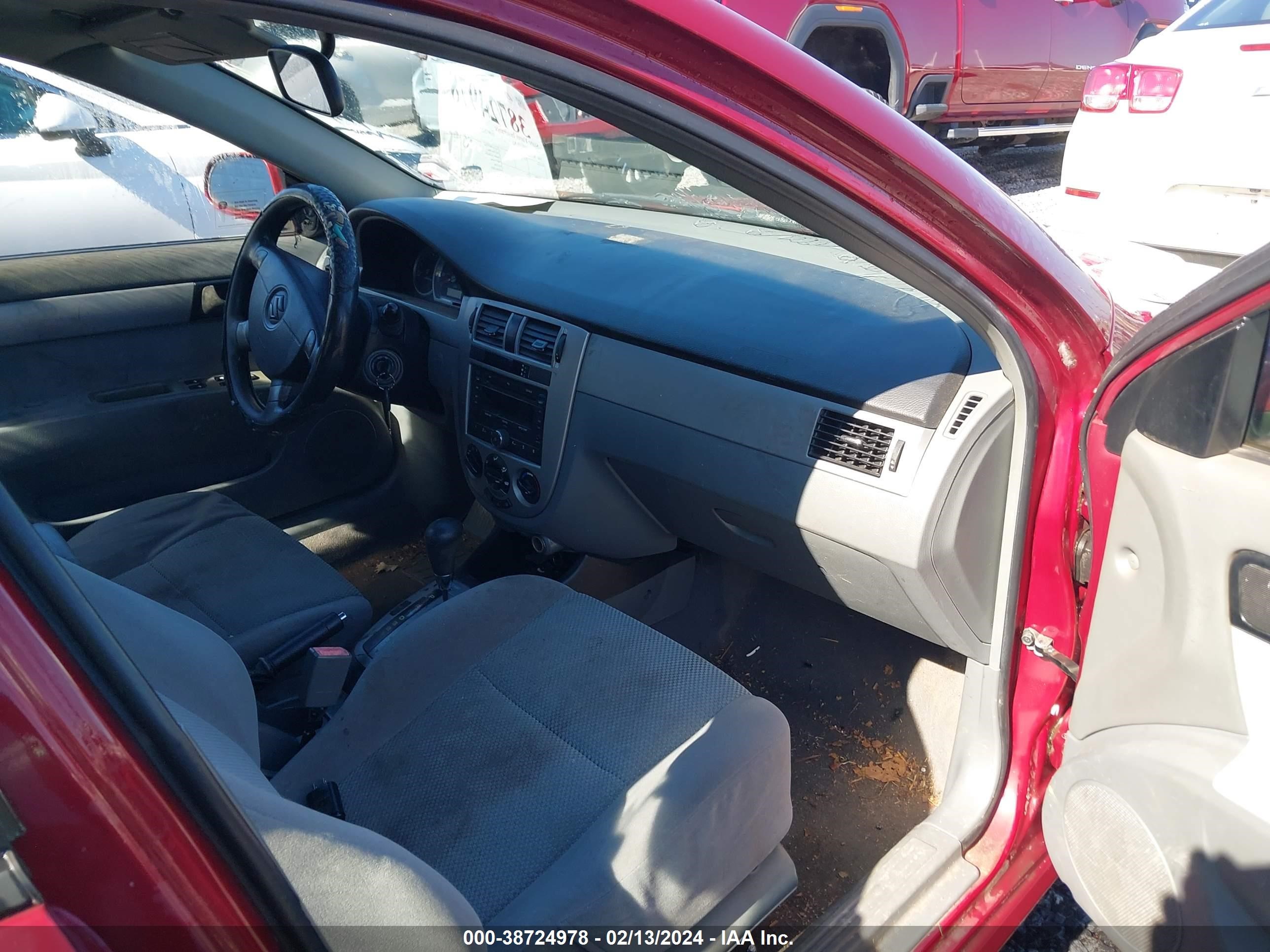 Photo 4 VIN: KL5JD56Z07K605104 - SUZUKI FORENZA 