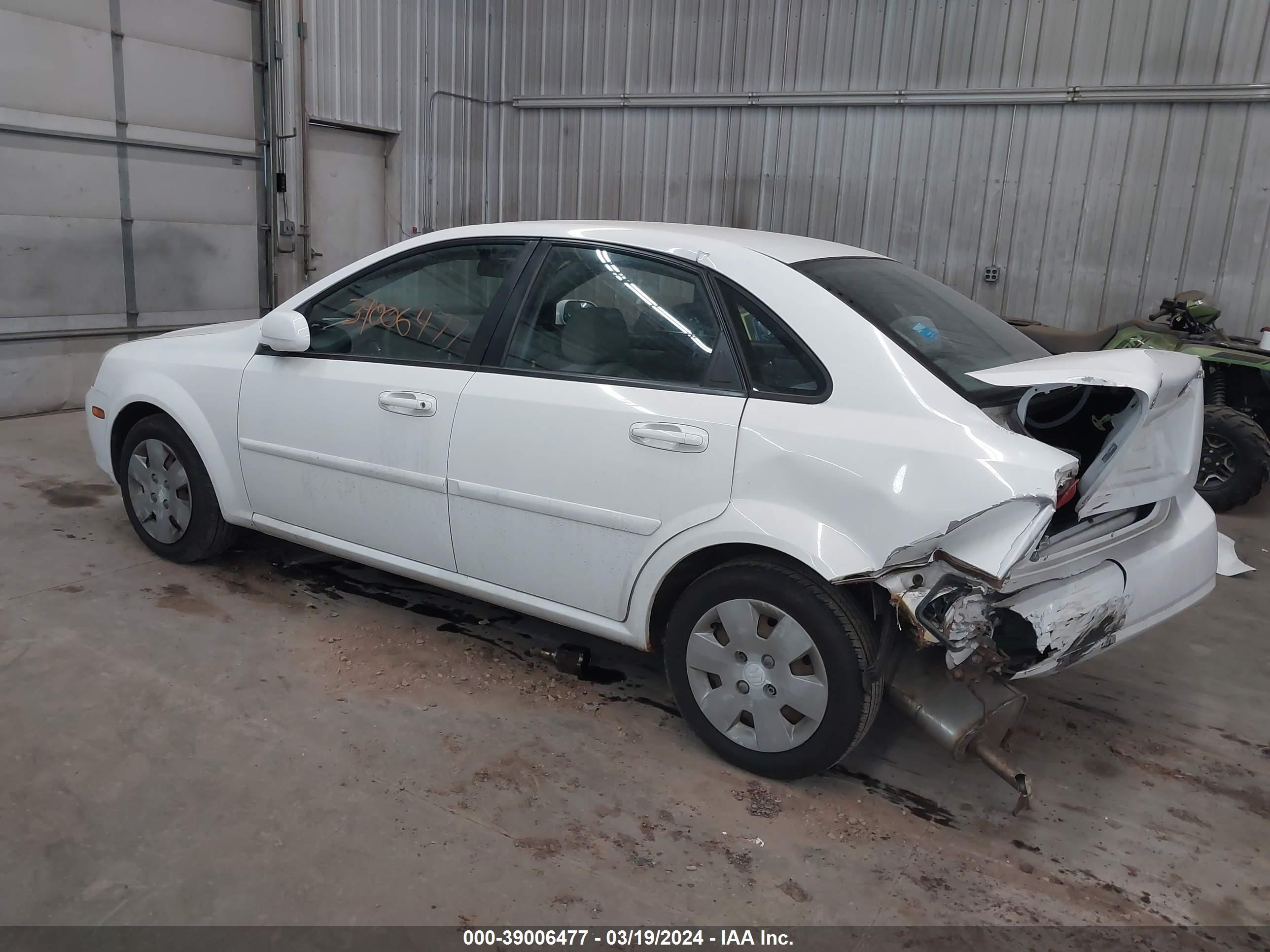 Photo 2 VIN: KL5JD56Z18K906191 - SUZUKI FORENZA 