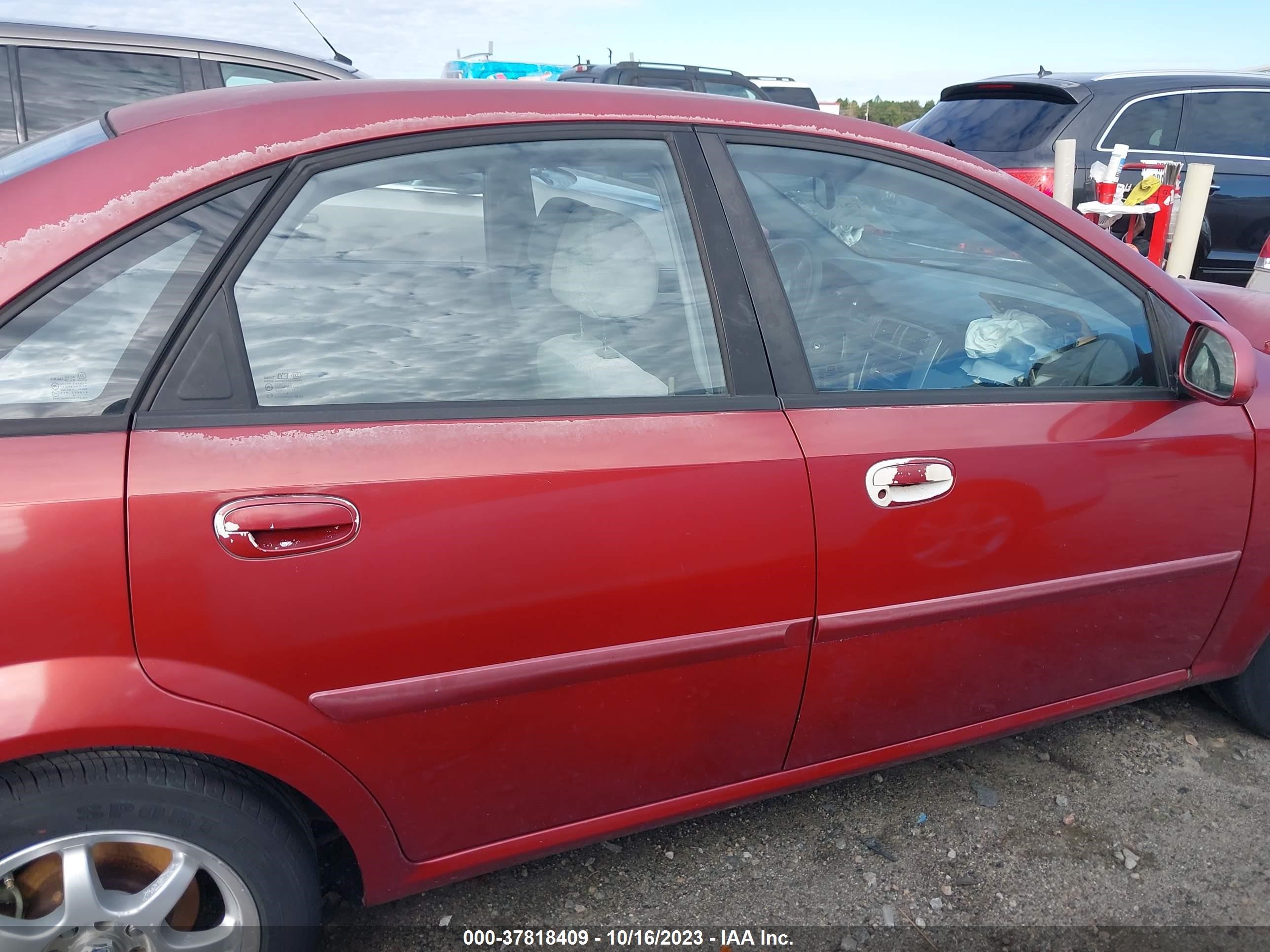 Photo 12 VIN: KL5JD56Z45K134586 - SUZUKI FORENZA 