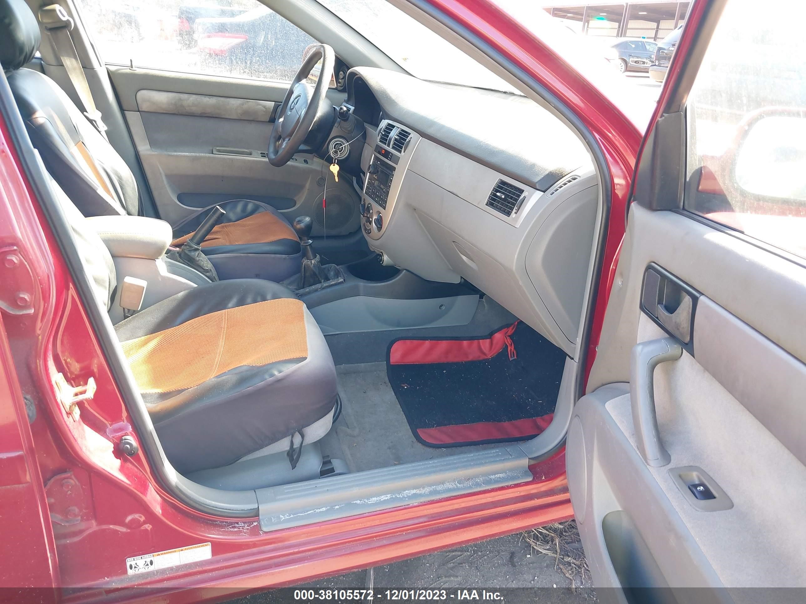 Photo 4 VIN: KL5JD56Z46K312028 - SUZUKI FORENZA 