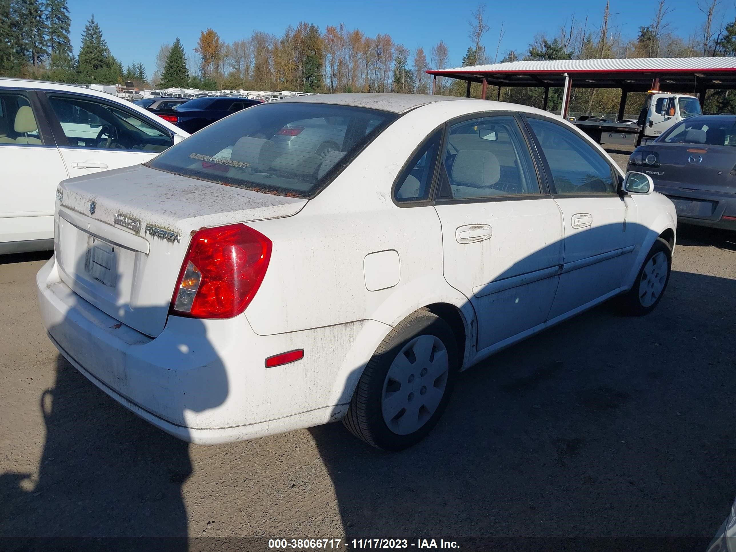 Photo 3 VIN: KL5JD56Z56K445851 - SUZUKI FORENZA 