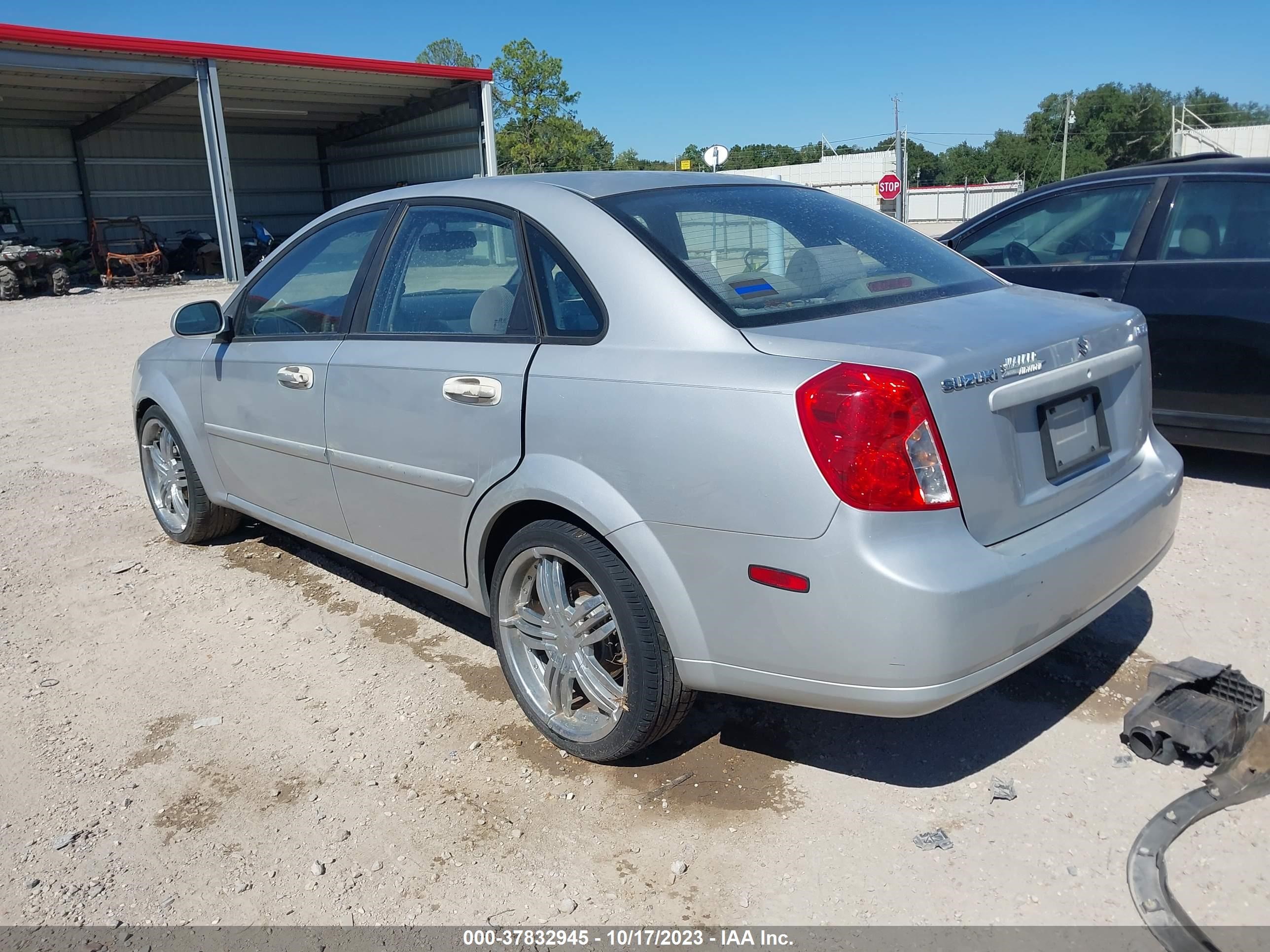 Photo 2 VIN: KL5JD56Z66K320552 - SUZUKI FORENZA 