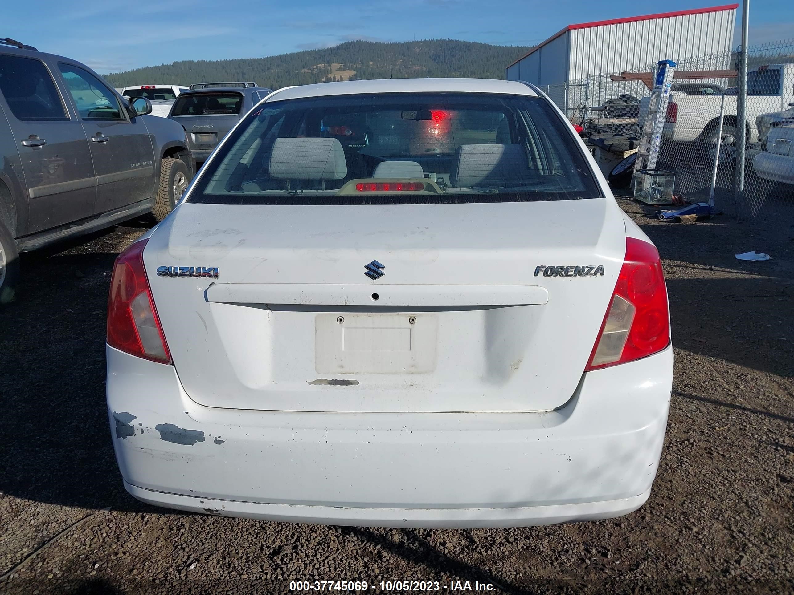 Photo 14 VIN: KL5JD56ZX5K200459 - SUZUKI FORENZA 