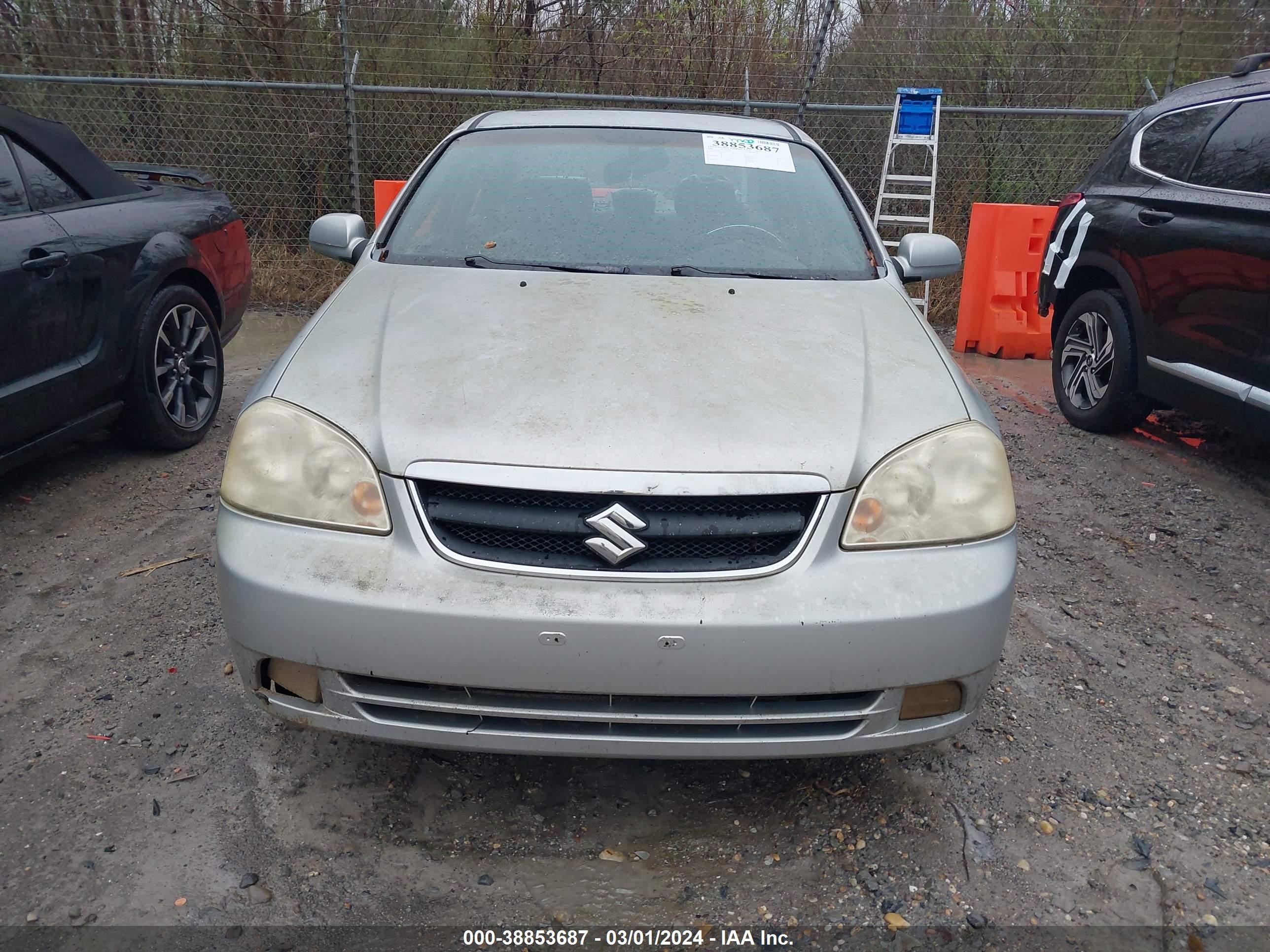 Photo 5 VIN: KL5JJ56Z86K310338 - SUZUKI FORENZA 