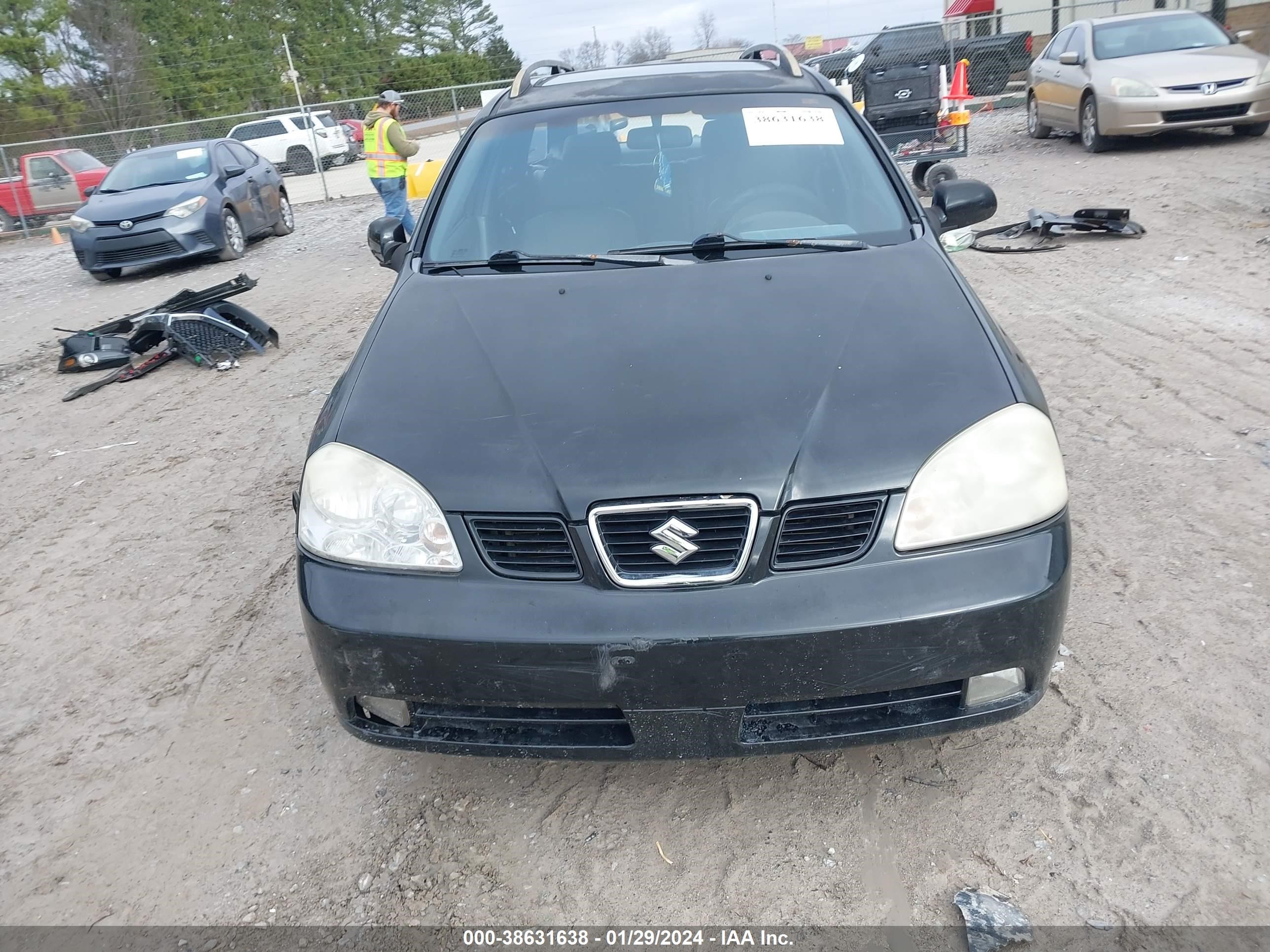 Photo 12 VIN: KL5JJ86ZX5K169661 - SUZUKI FORENZA 