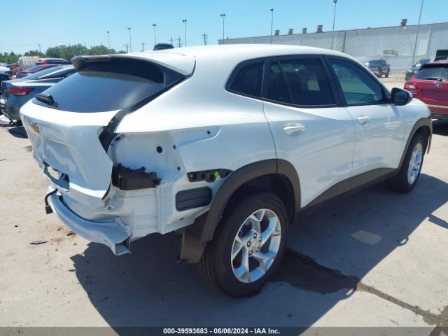 Photo 3 VIN: KL77LFE23RC142144 - CHEVROLET TRAX 