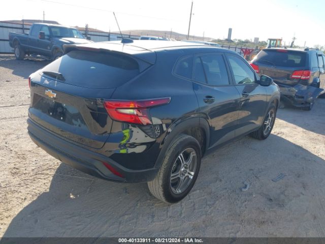 Photo 3 VIN: KL77LFE24RC139964 - CHEVROLET TRAX 