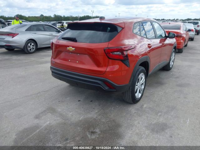 Photo 3 VIN: KL77LFE29RC064310 - CHEVROLET TRAX 