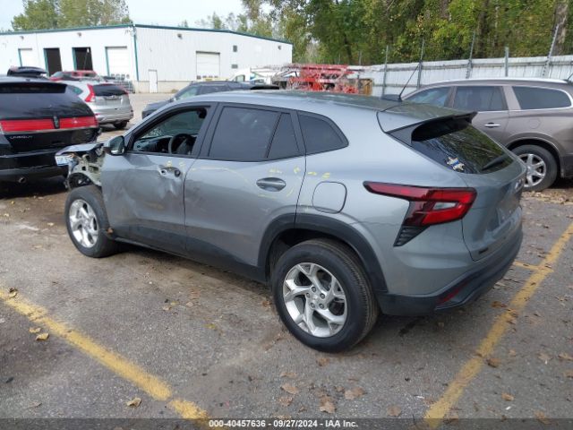 Photo 2 VIN: KL77LFE29RC147106 - CHEVROLET TRAX 