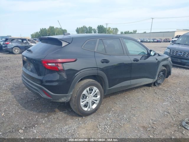 Photo 3 VIN: KL77LFE2XRC225523 - CHEVROLET TRAX 