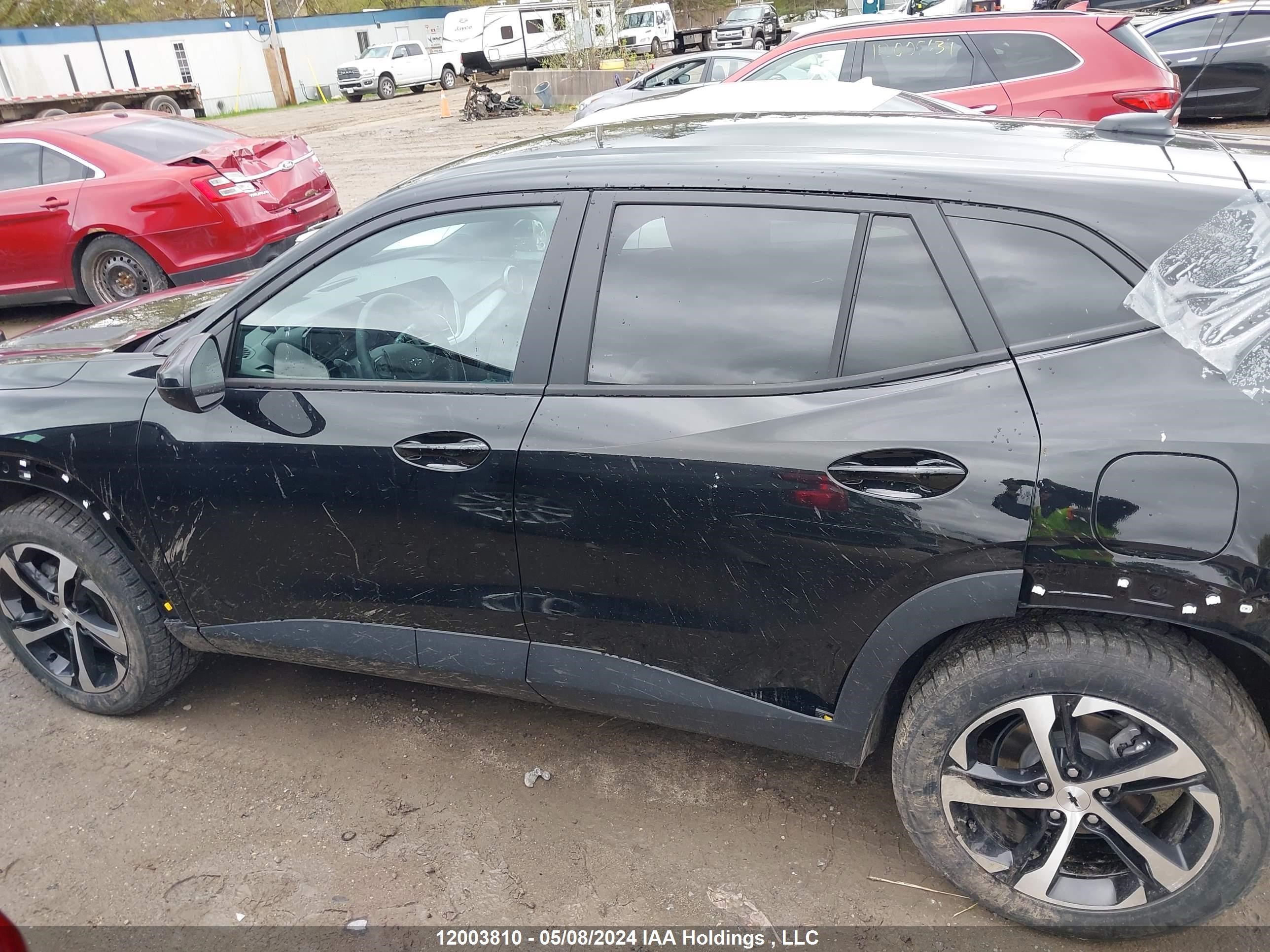 Photo 13 VIN: KL77LGE24RC066598 - CHEVROLET TRAX 