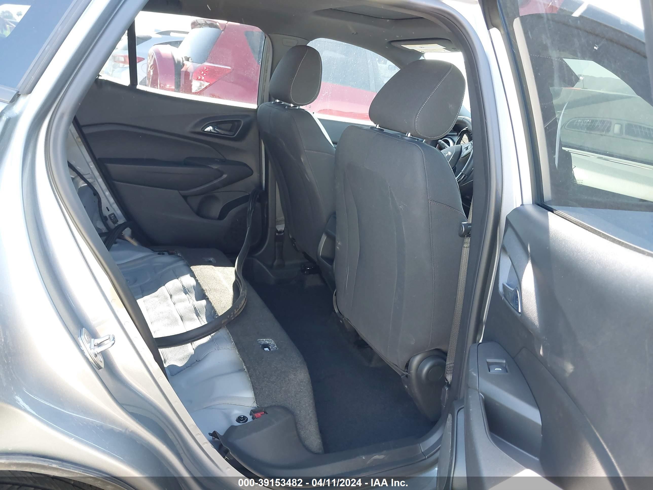 Photo 7 VIN: KL77LGE24RC076466 - CHEVROLET TRAX 