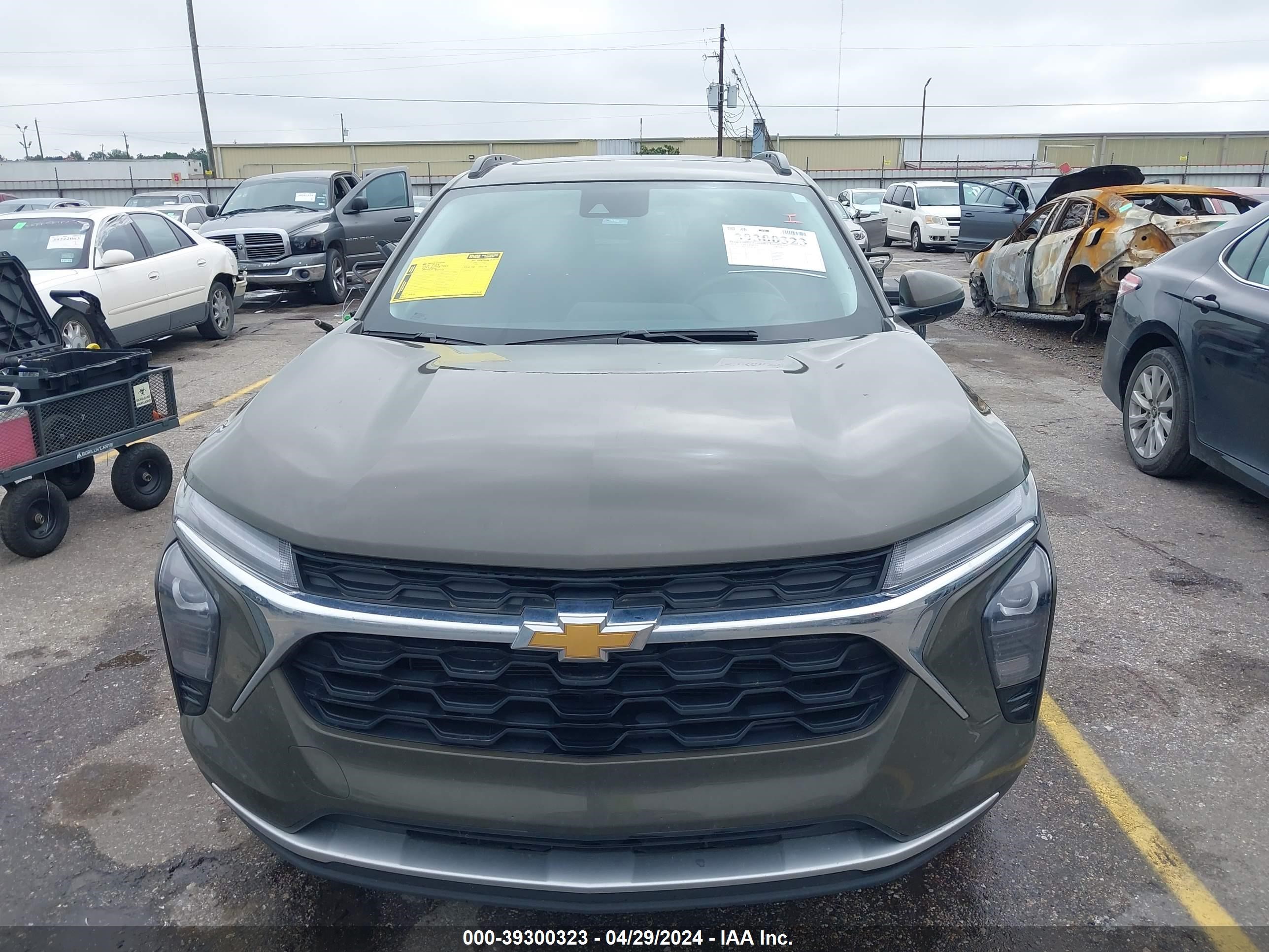 Photo 11 VIN: KL77LHE21RC002444 - CHEVROLET TRAX 