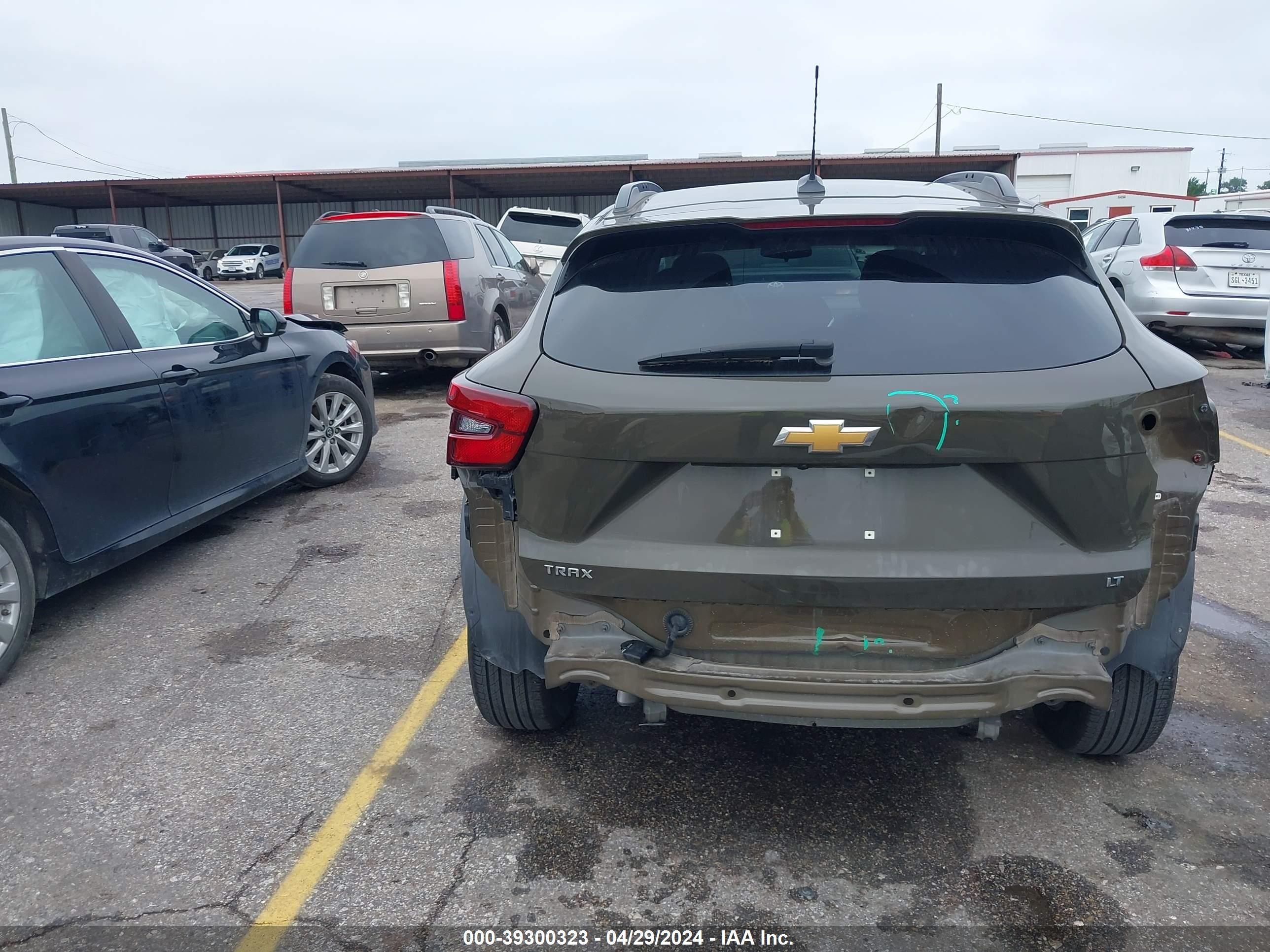 Photo 15 VIN: KL77LHE21RC002444 - CHEVROLET TRAX 