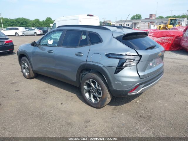 Photo 2 VIN: KL77LHE24RC237257 - CHEVROLET TRAX 