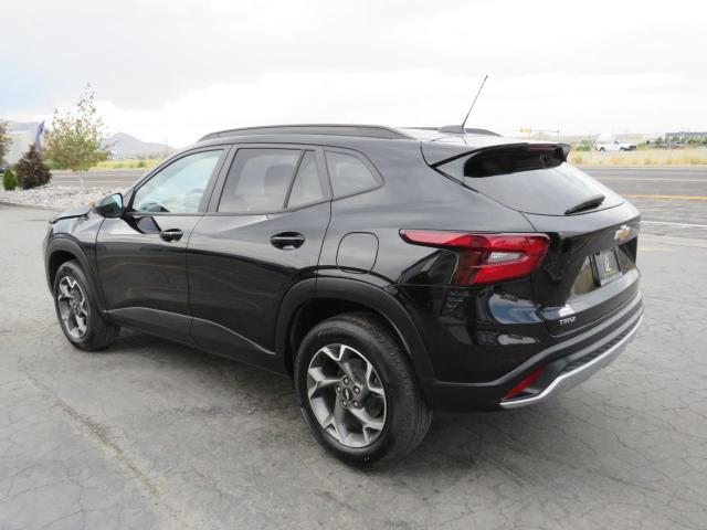 Photo 3 VIN: KL77LHE26RC001256 - CHEVROLET TRAX 