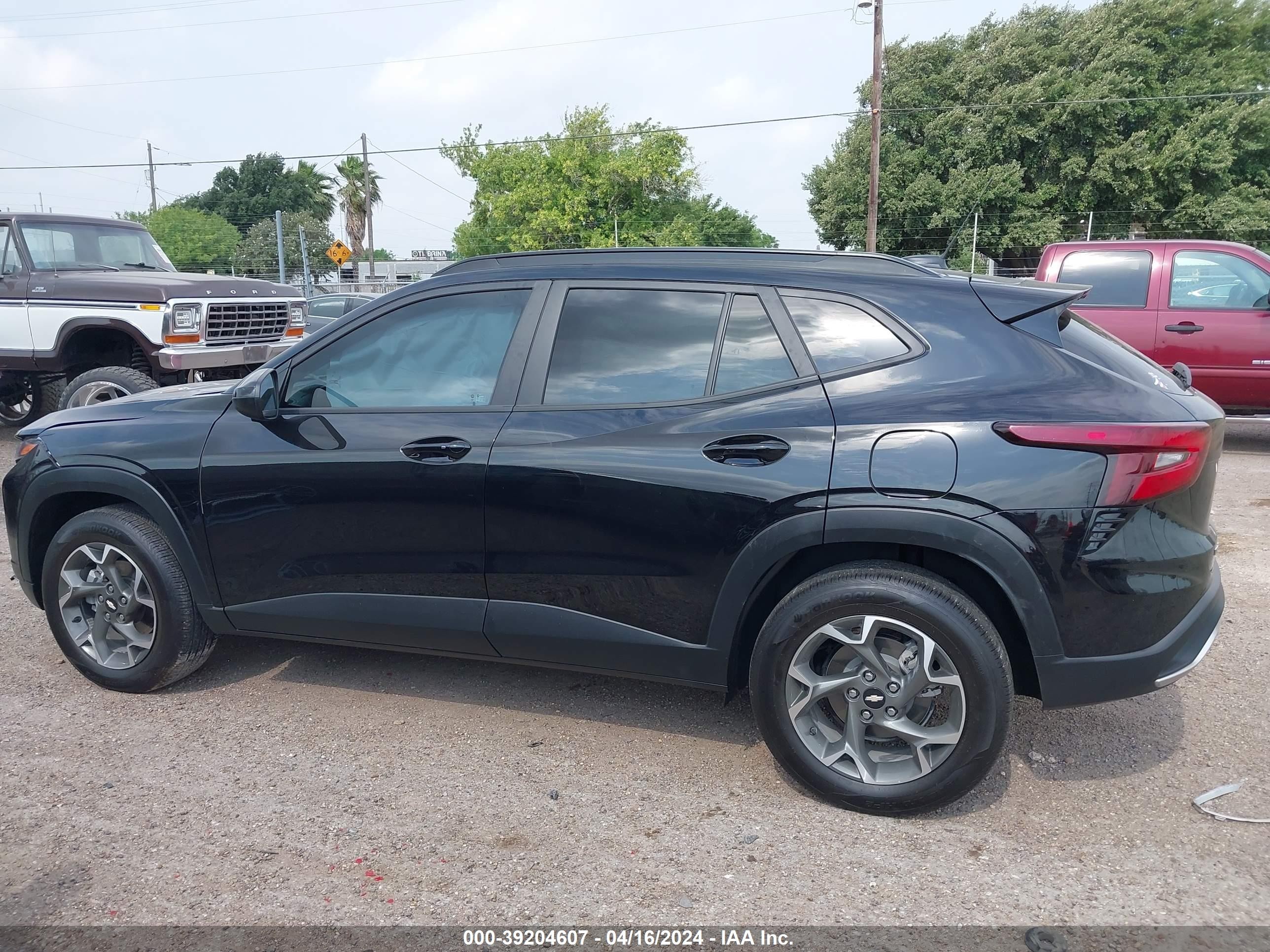 Photo 12 VIN: KL77LHE27RC028899 - CHEVROLET TRAX 