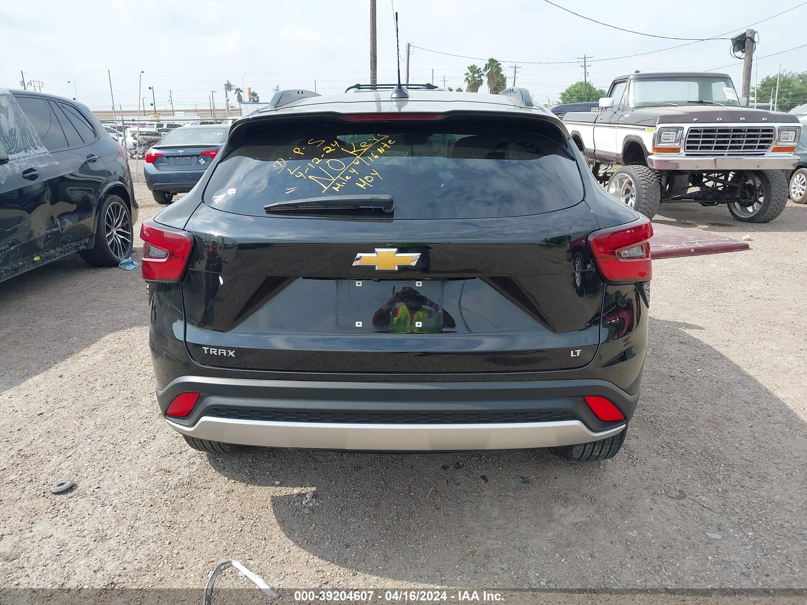 Photo 14 VIN: KL77LHE27RC028899 - CHEVROLET TRAX 