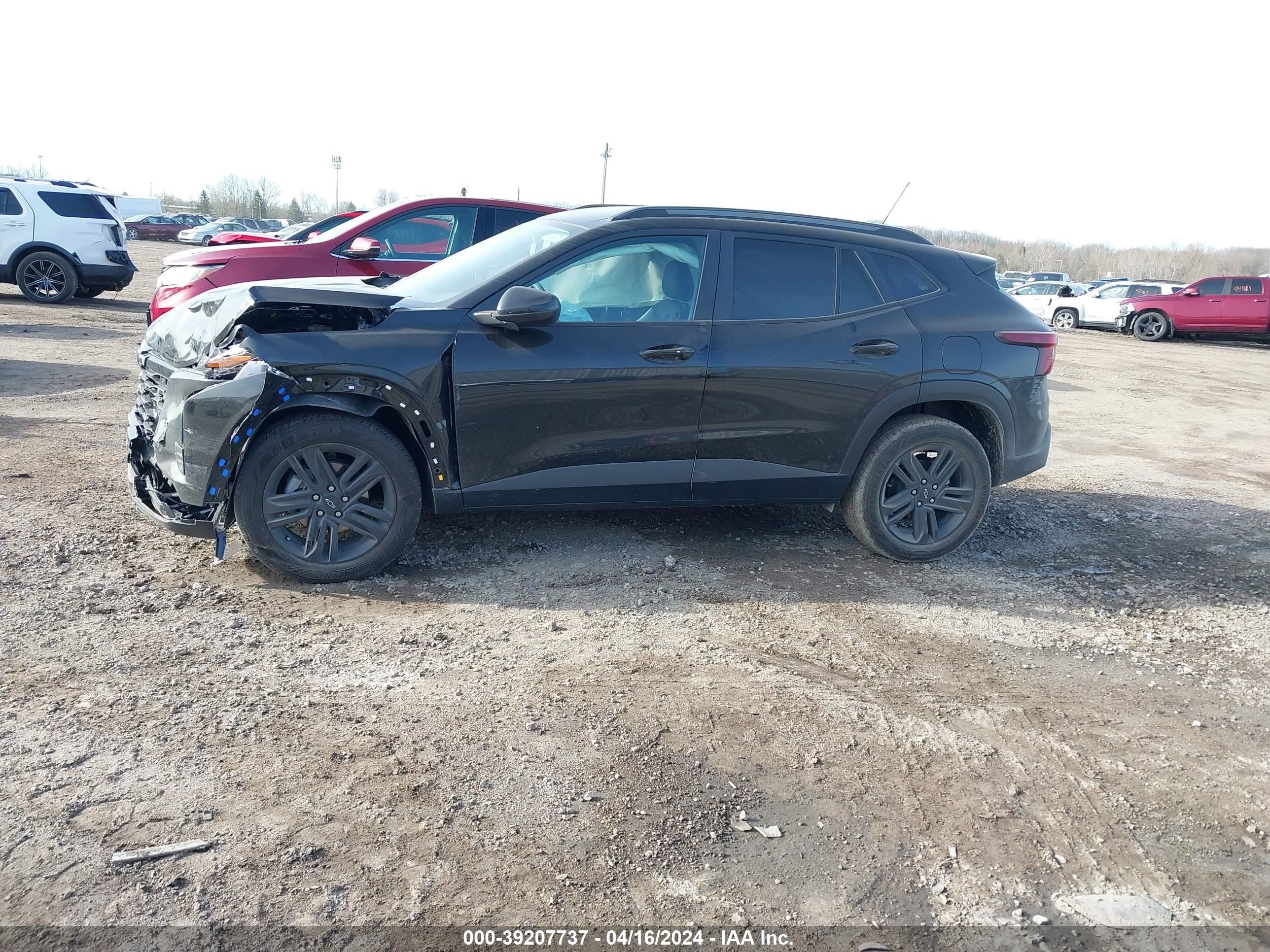 Photo 13 VIN: KL77LKE23RC093021 - CHEVROLET TRAX 