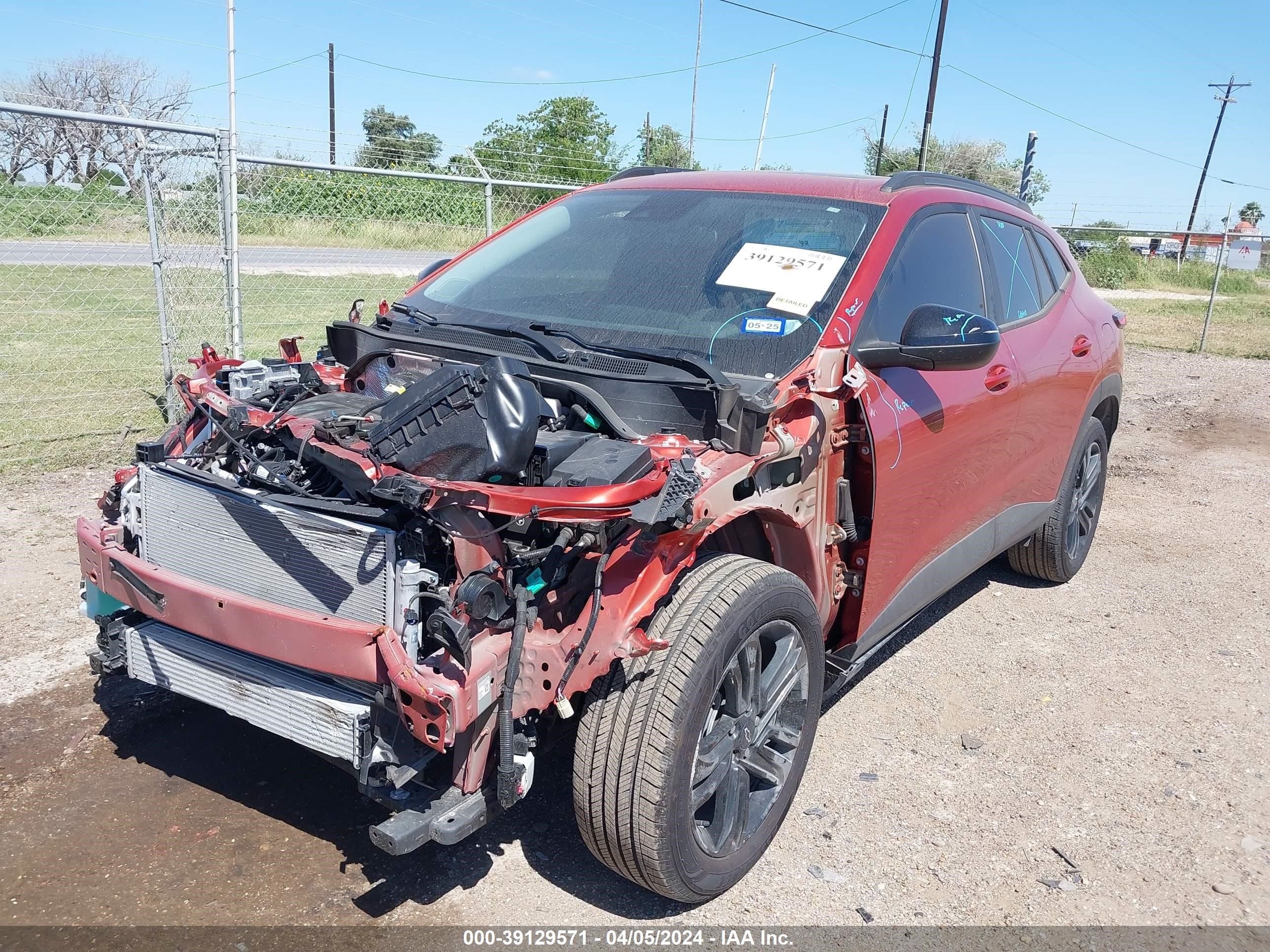 Photo 1 VIN: KL77LKE25RC014237 - CHEVROLET TRAX 