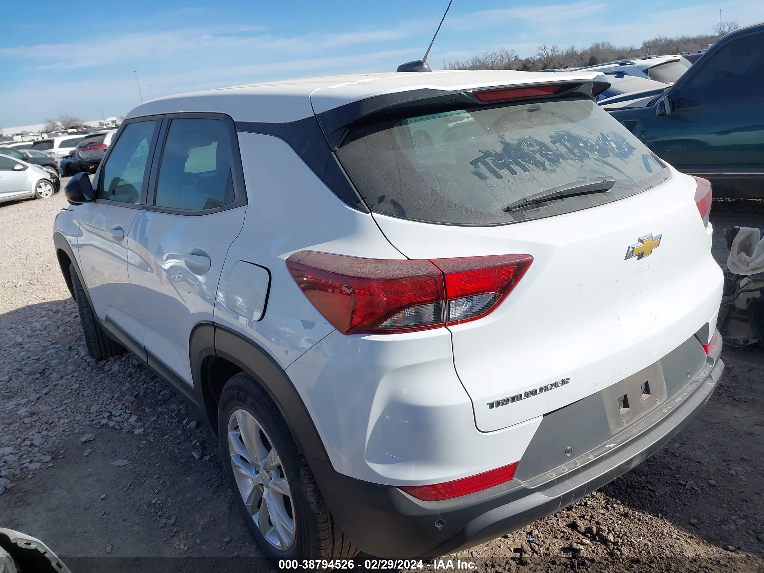 Photo 2 VIN: KL79MMS25NB103649 - CHEVROLET TRAILBLAZER 